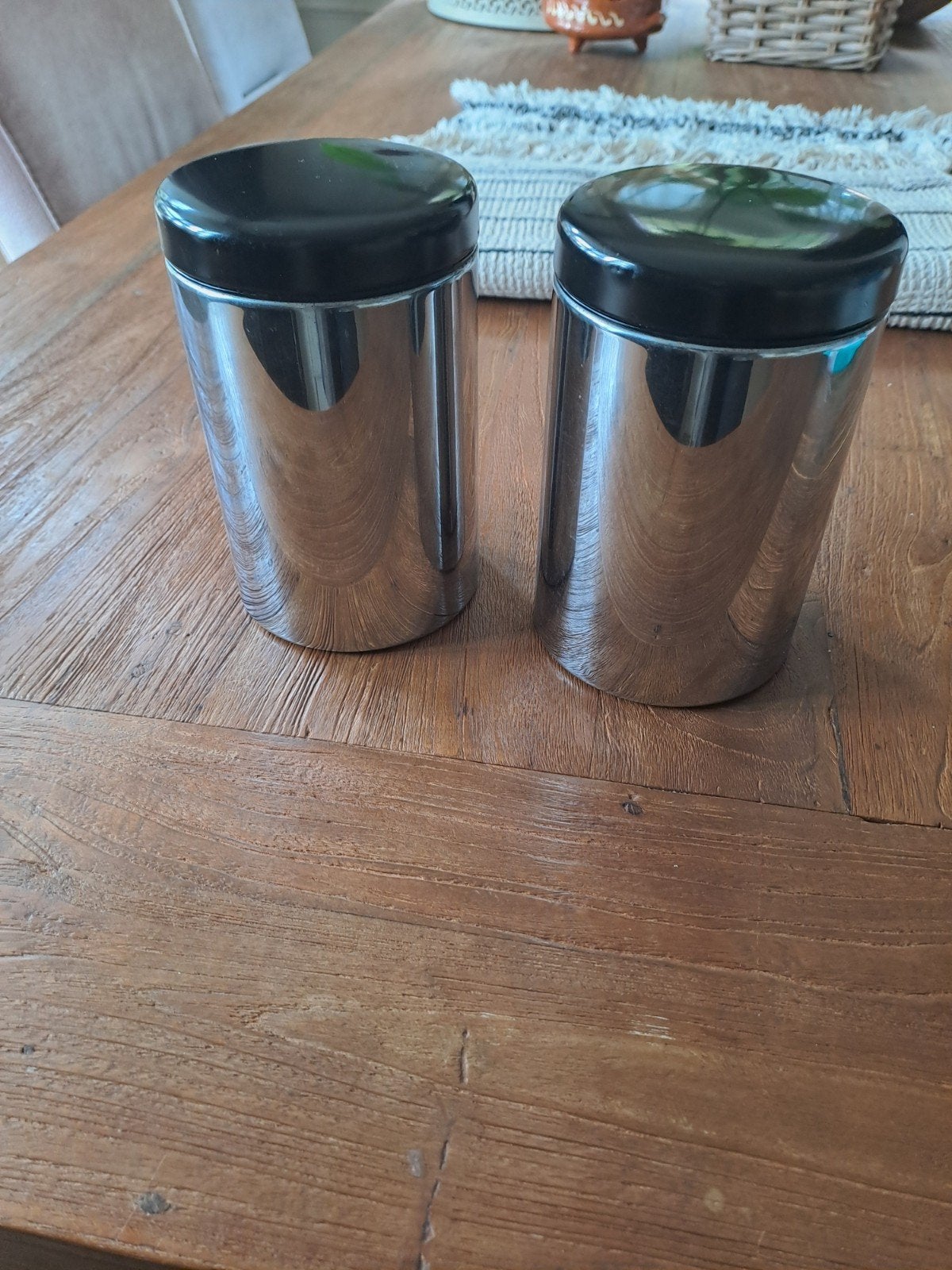 2 voorraad bussen , er zijn nog 2 beschikbaar, Ophalen of Verzenden, Zo goed als nieuw, Glas, Pot, Bus of Blik