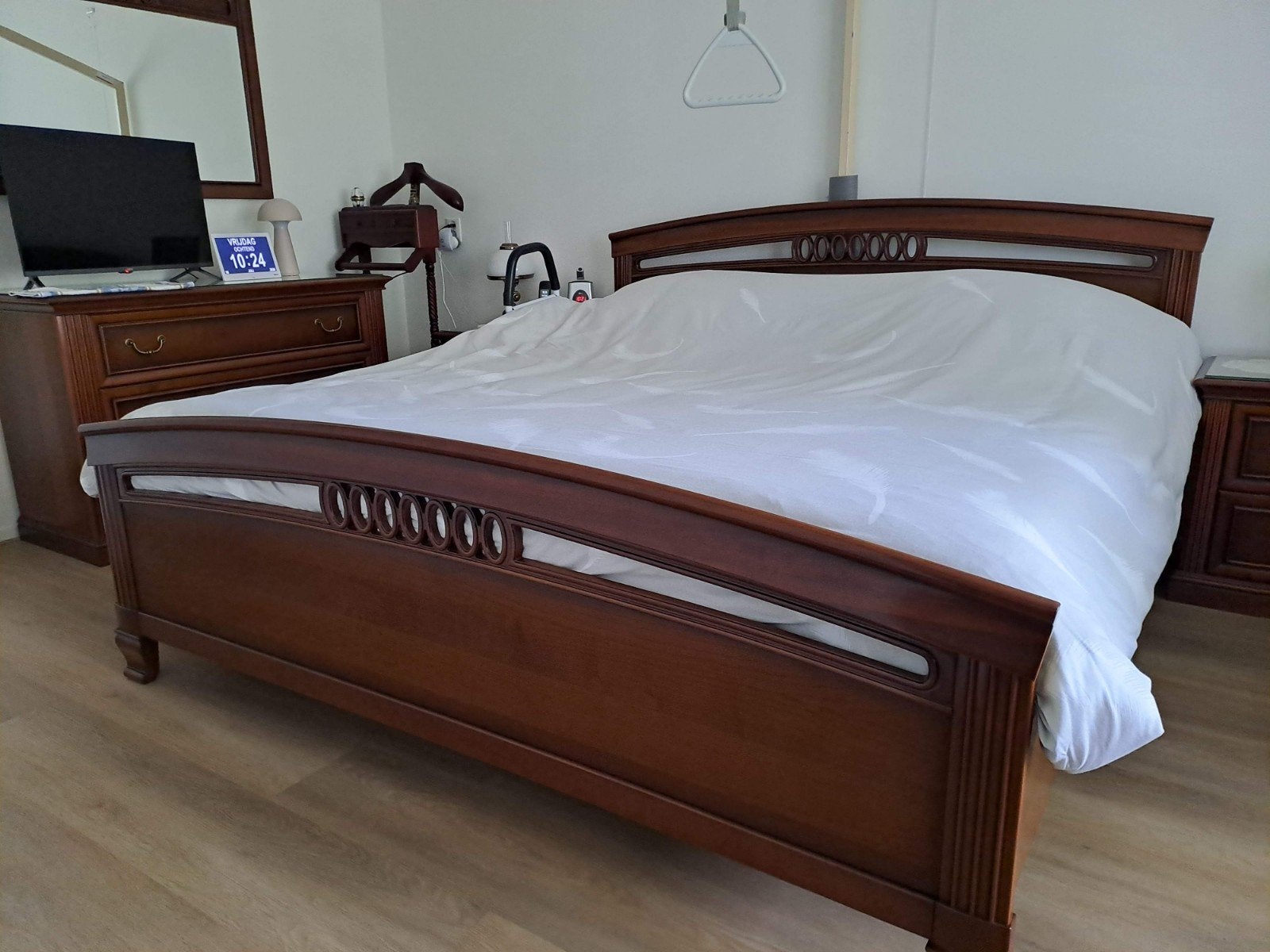 Massief houten bed met verstelbare Auping spiraalbodems, Ophalen, Verstelbaar, Bruin, Tweepersoons