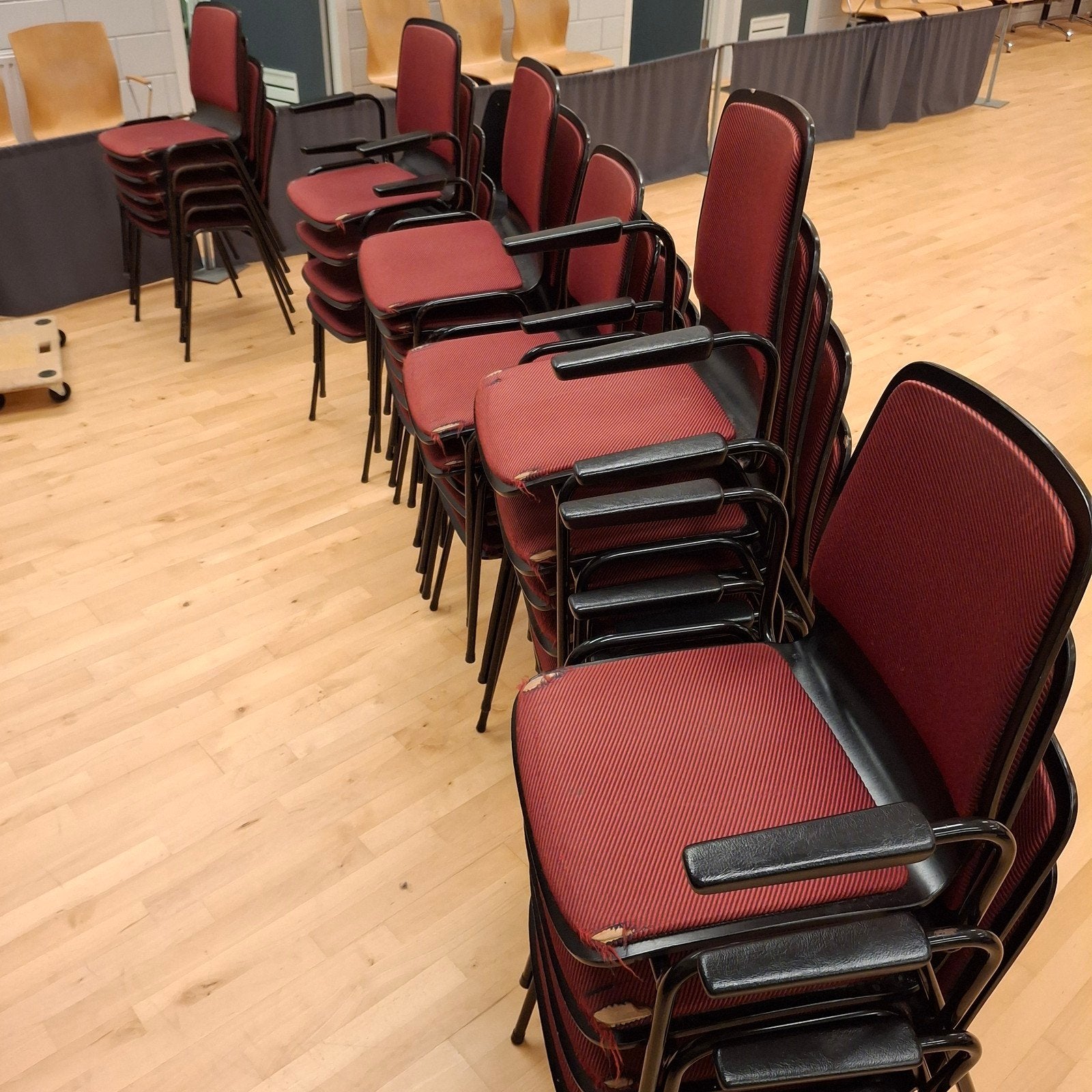 Partij van 31 Kantinestoelen / Projectstoelen, Ophalen, Gebruikt