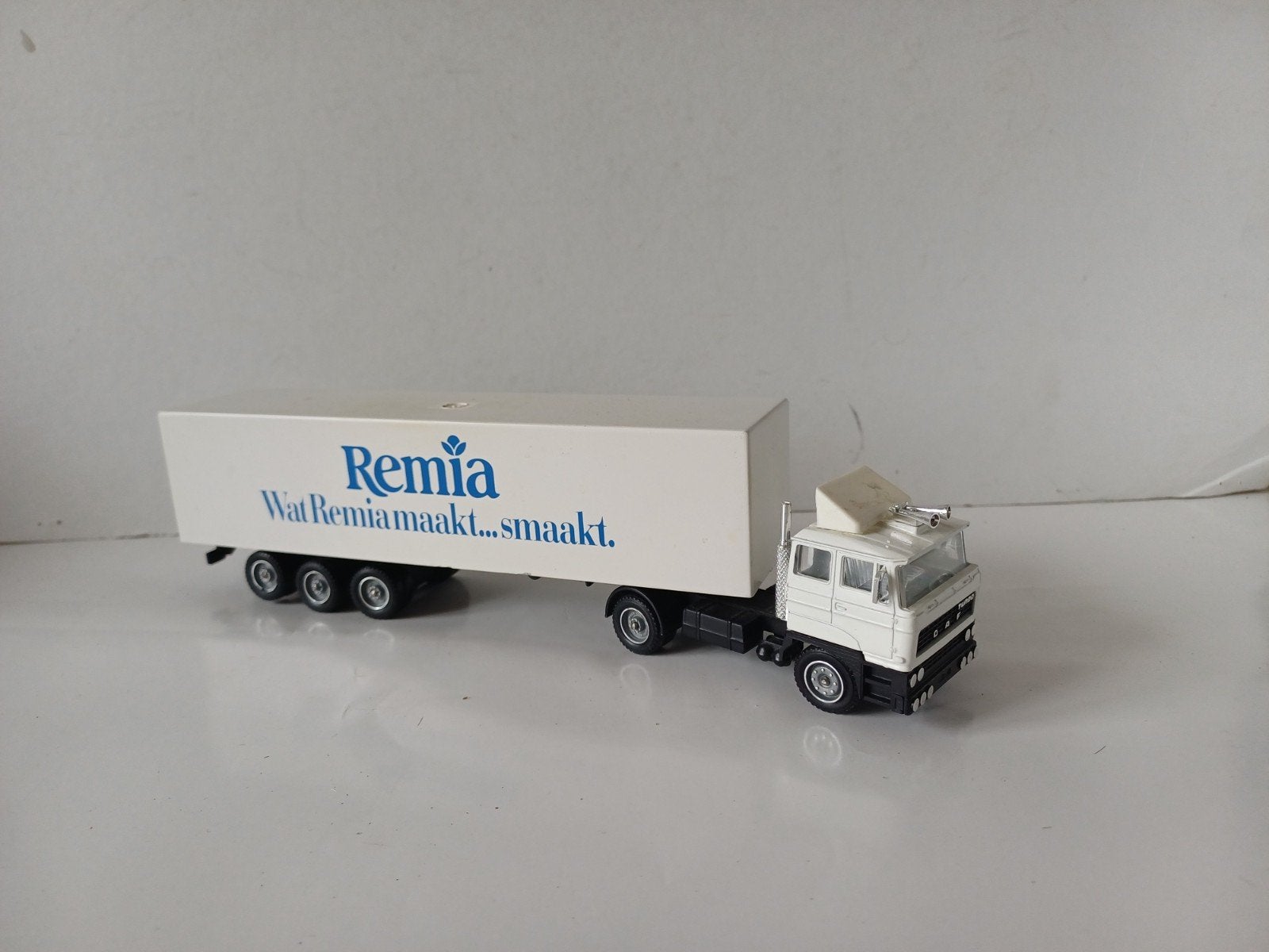 Solido France 1:60 tanker truck  daf f2800, Ophalen of Verzenden