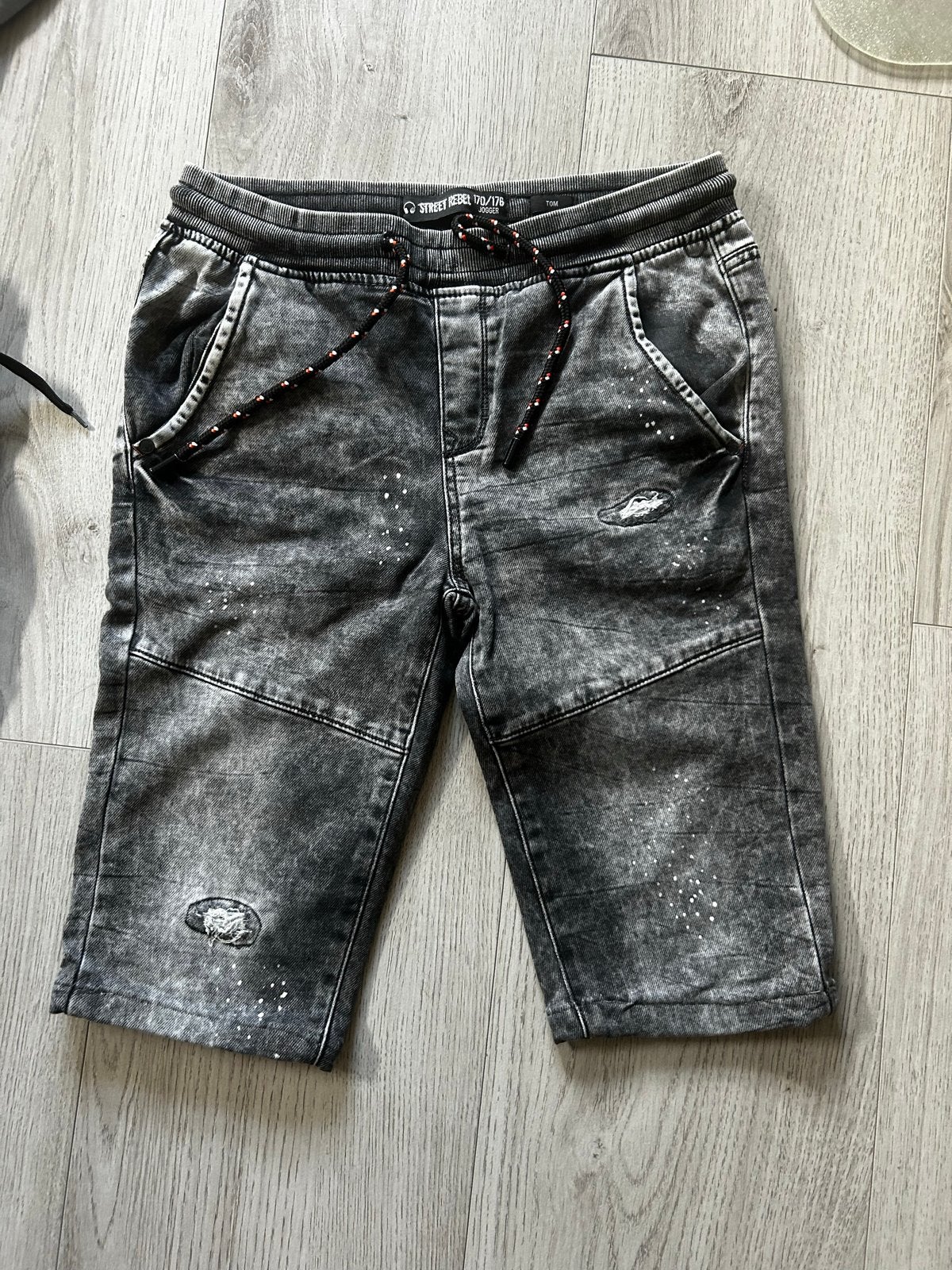 Stoere korte broeken en joggingbroeken  maat 176/m, Ophalen of Verzenden, Gedragen, Overige kleuren, Overige jeansmaten