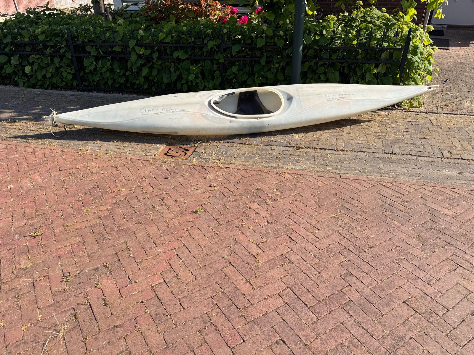 Gratis kinderkano met wat werk: scheurtjes onderkant, Watersport en Boten, Ophalen, Gebruikt, 1-persoons