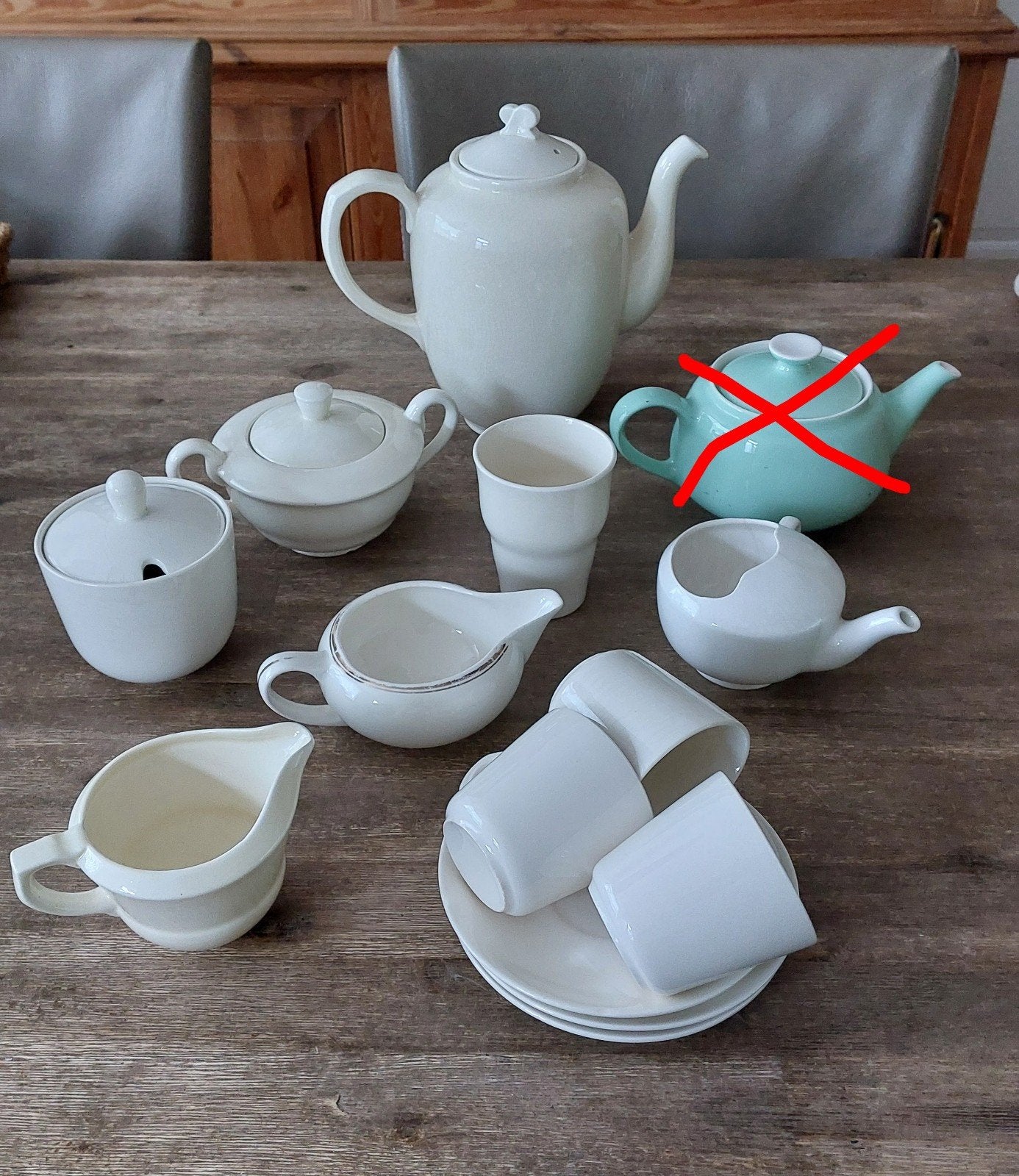 Maastricht Servies: Ecru Aardewerk Set, Antiek en Kunst, Antiek | Servies los, Ophalen of Verzenden