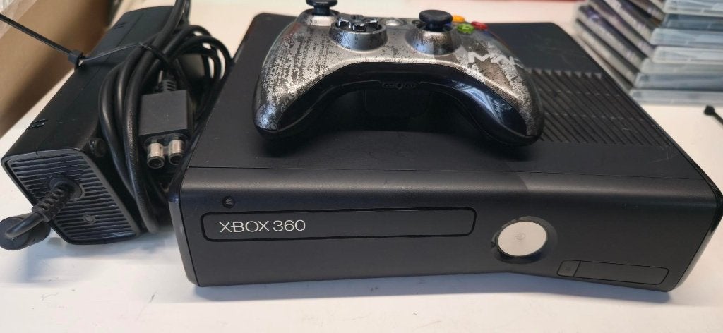 xbox 360s console met voedingkabel en controller, Ophalen, Gebruikt, Xbox Series S
