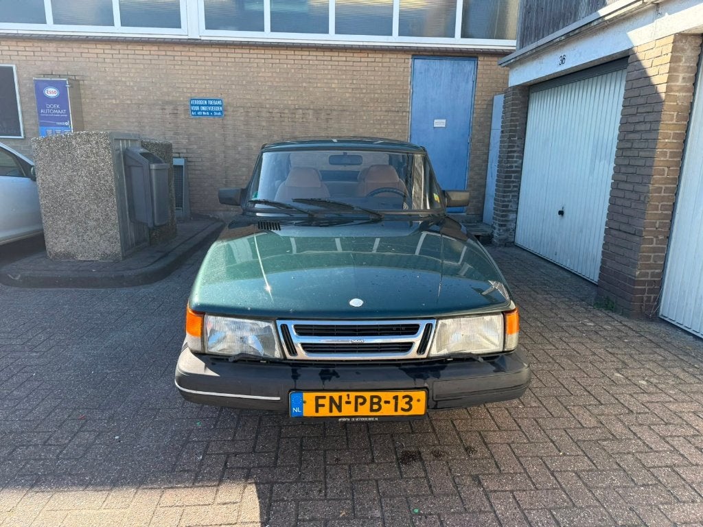 GERESERVEERD - Saab 900 2.0 I 16 HB AUT U9 1992 Groen, Auto's, Saab, Stof, Beige, 4 cilinders, Saab 900