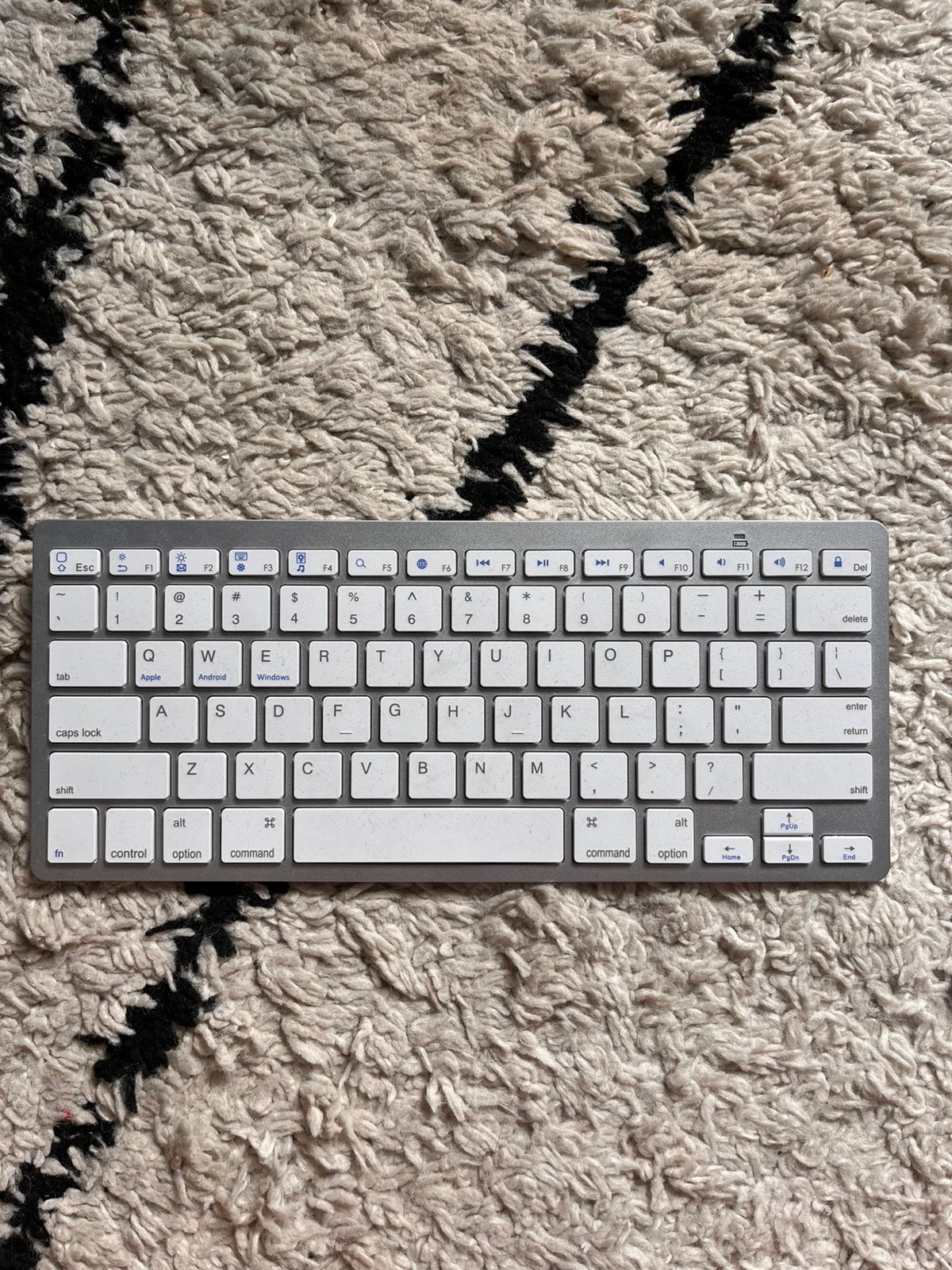 Wireless bluetooth keyboard, Ophalen of Verzenden, Zo goed als nieuw