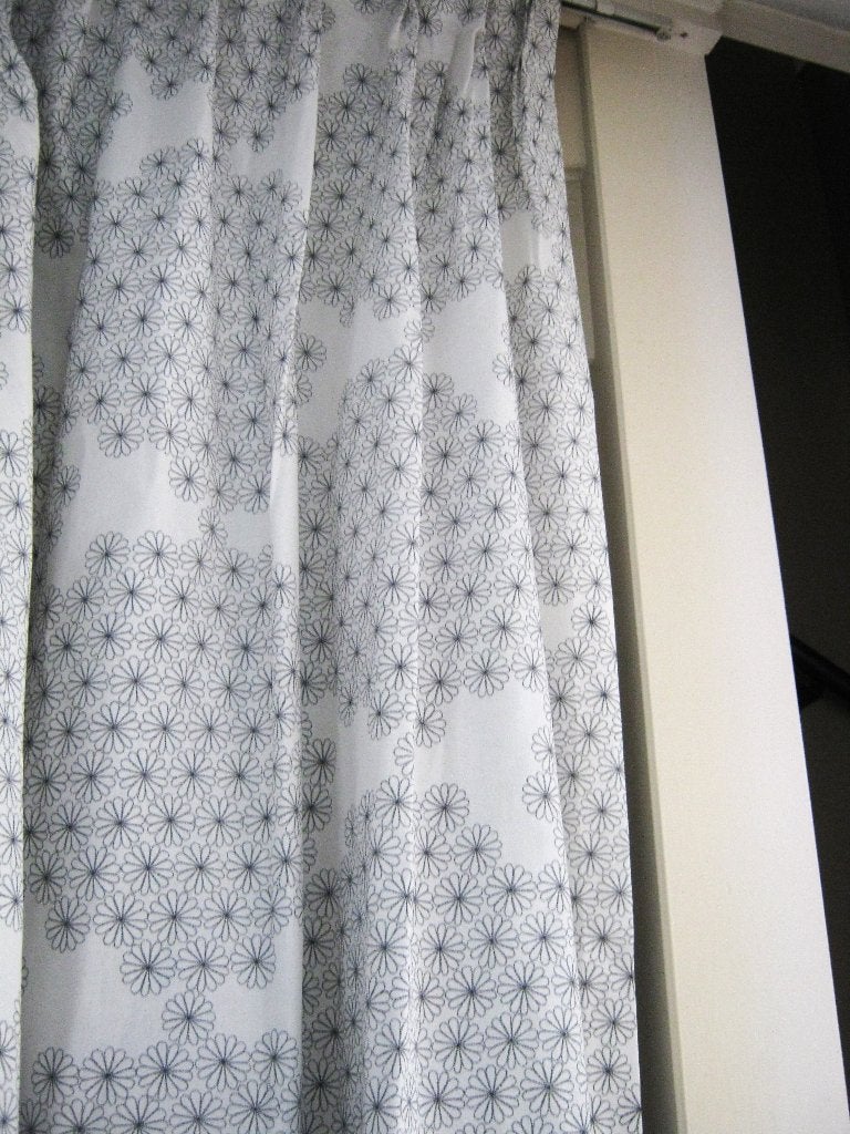 Set van 2 gordijnen van 130 cm breed en 160 cm hoog ., Overige materialen, Wit, In te korten, Nieuw