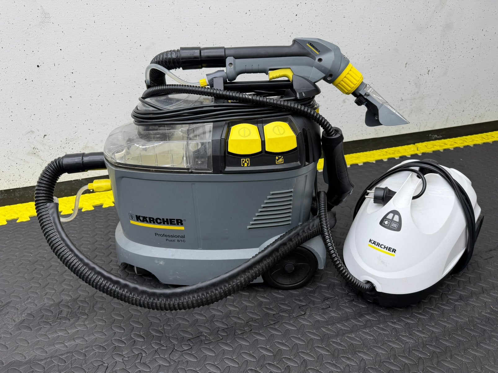 Tehuur. Karcher puzzi + stoom reiniger gratis bezorgd, Ophalen, Zo goed als nieuw, Elektrisch