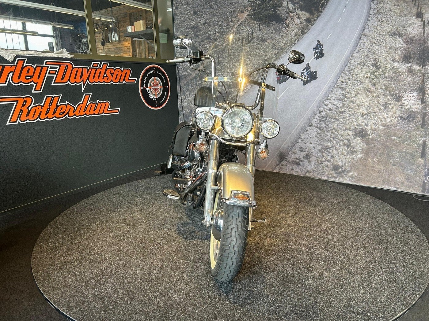 Harley-Davidson FLSTCI HERITAGE SOFTAIL CLASSI (bj 2003), Laan van Vredenoord 33
2289 DA  RIJSWIJK, NL, Bedrijf, Meer dan 35 kW
