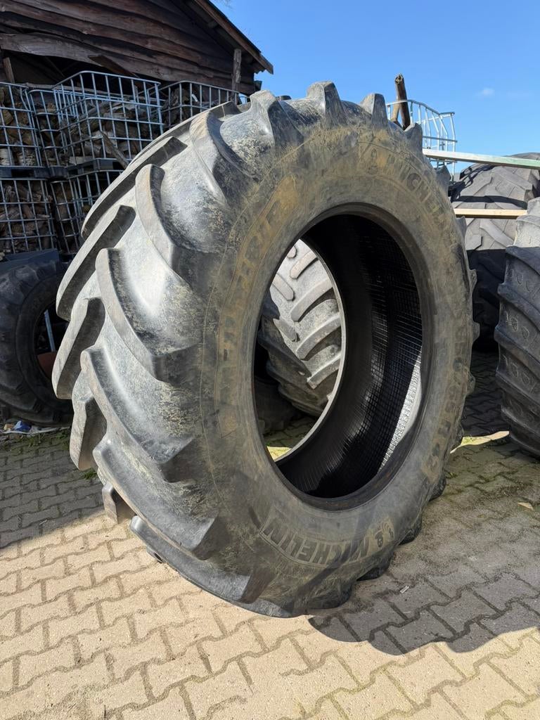 Banden michelin kleber bkt, Zakelijke goederen, Agrarisch | Onderdelen | Banden, Velgen en Assen, Ophalen of Verzenden
