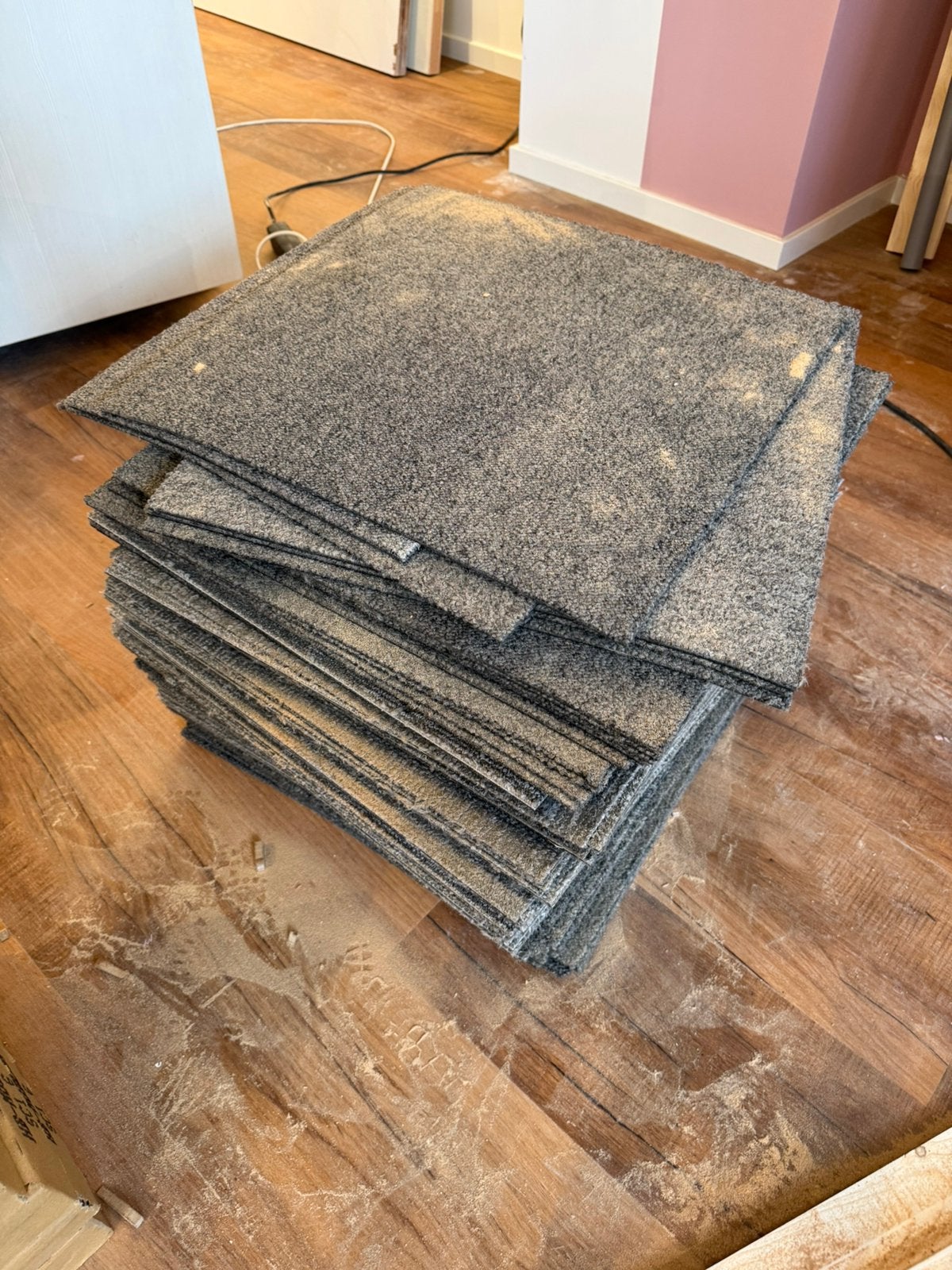 Gratis Tapijttegels af te halen, Ophalen, Gebruikt, 5 tot 10 m²