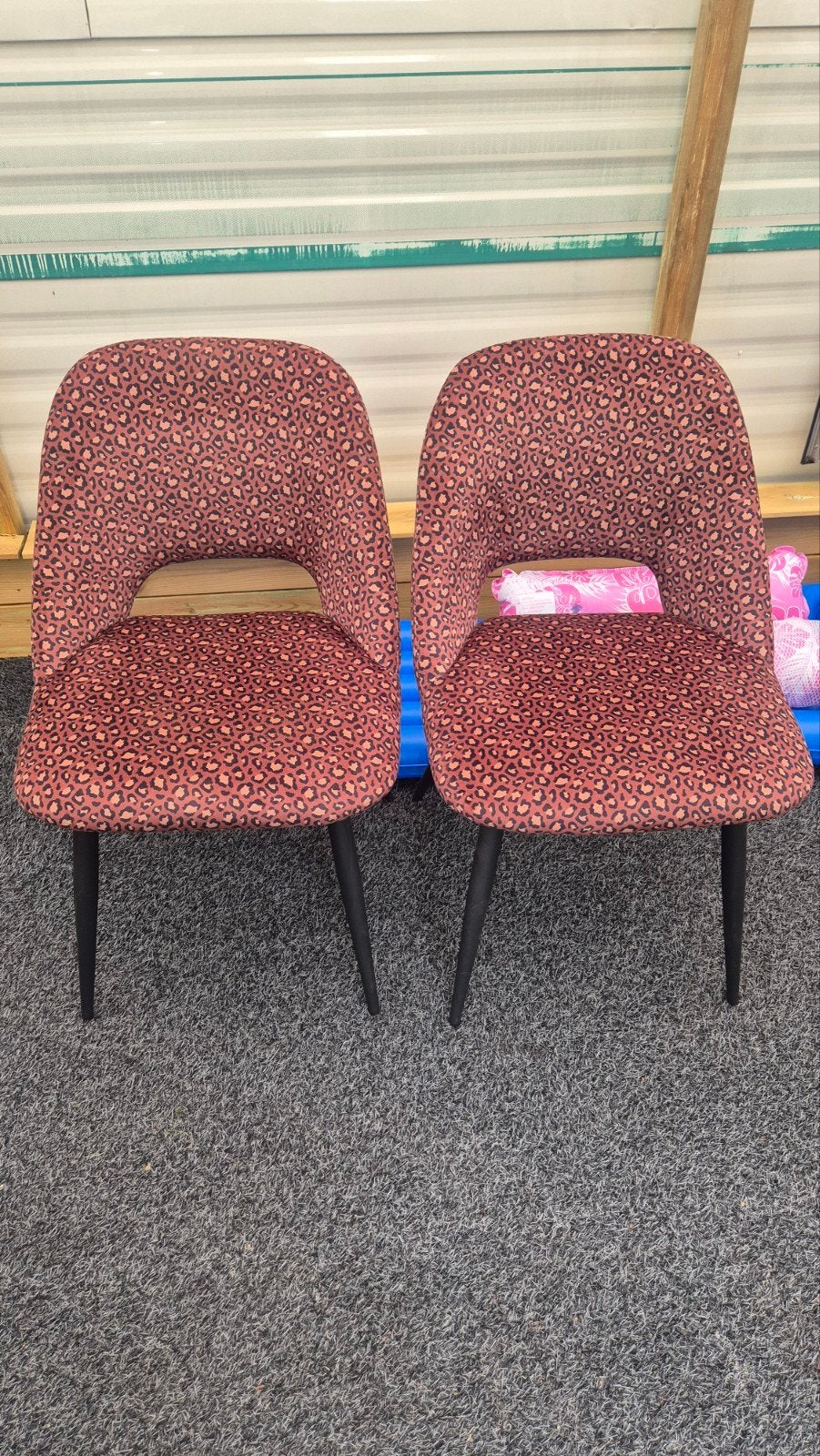 Te koop 4 mooi  teger print  stoelen, Ophalen of Verzenden, Twee