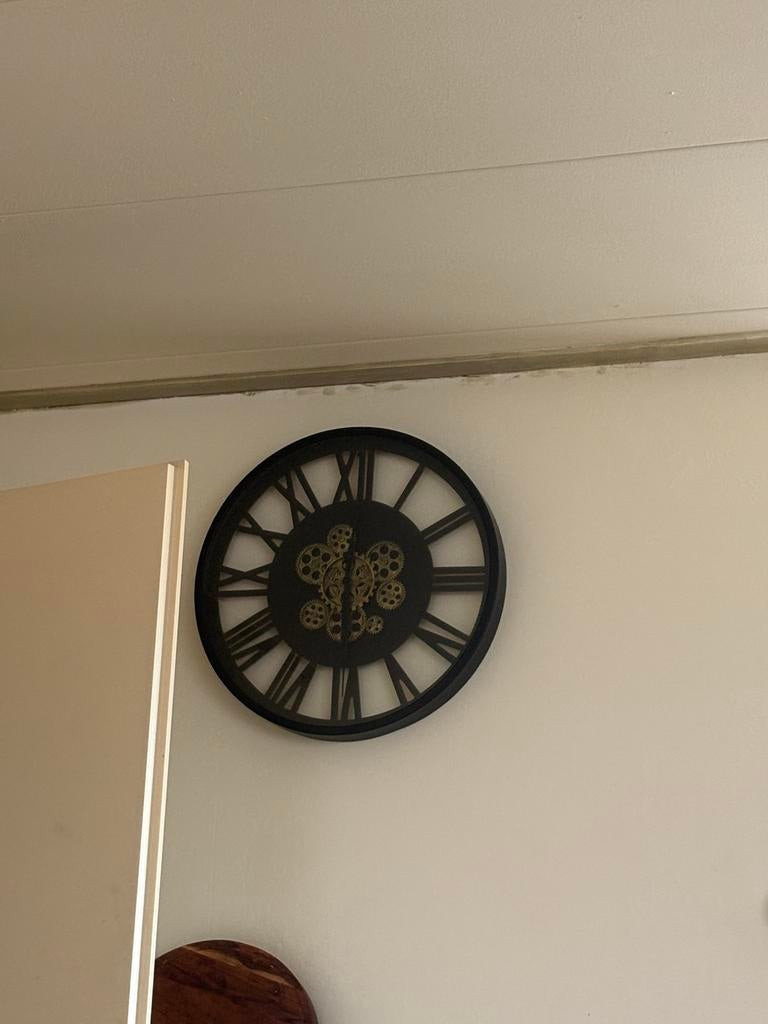Grote Wandklok met Romeinse Cijfers en Tandwielen, Ophalen of Verzenden, Zo goed als nieuw, Wandklok