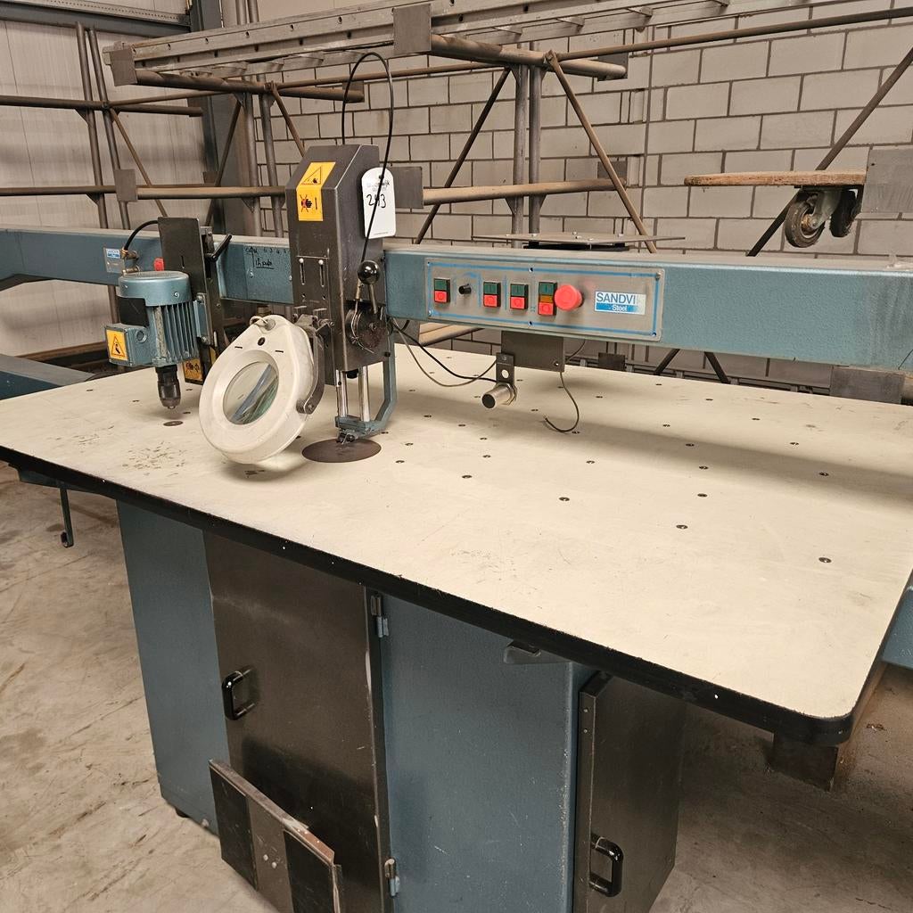 Sandvik Varomatic PV 1850 Automatic figuurzaagmachine te koo, Ophalen, Gebruikt, Sandvik, 70 mm of meer