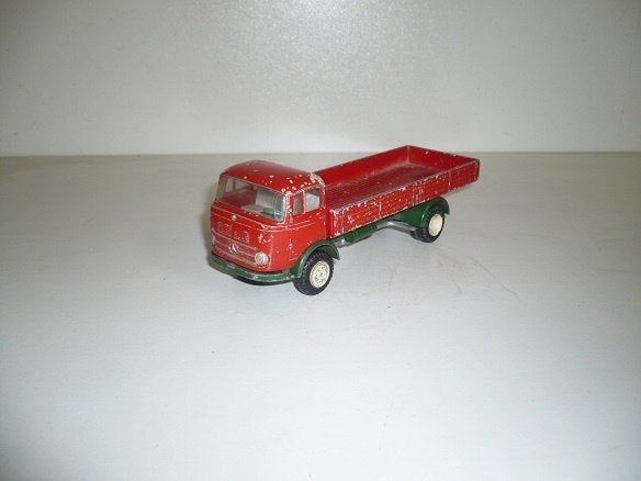 Tekno Denmark Mercedes LP 322 truck  Rood, Ophalen of Verzenden, Gebruikt, Bus of Vrachtwagen, Tekno