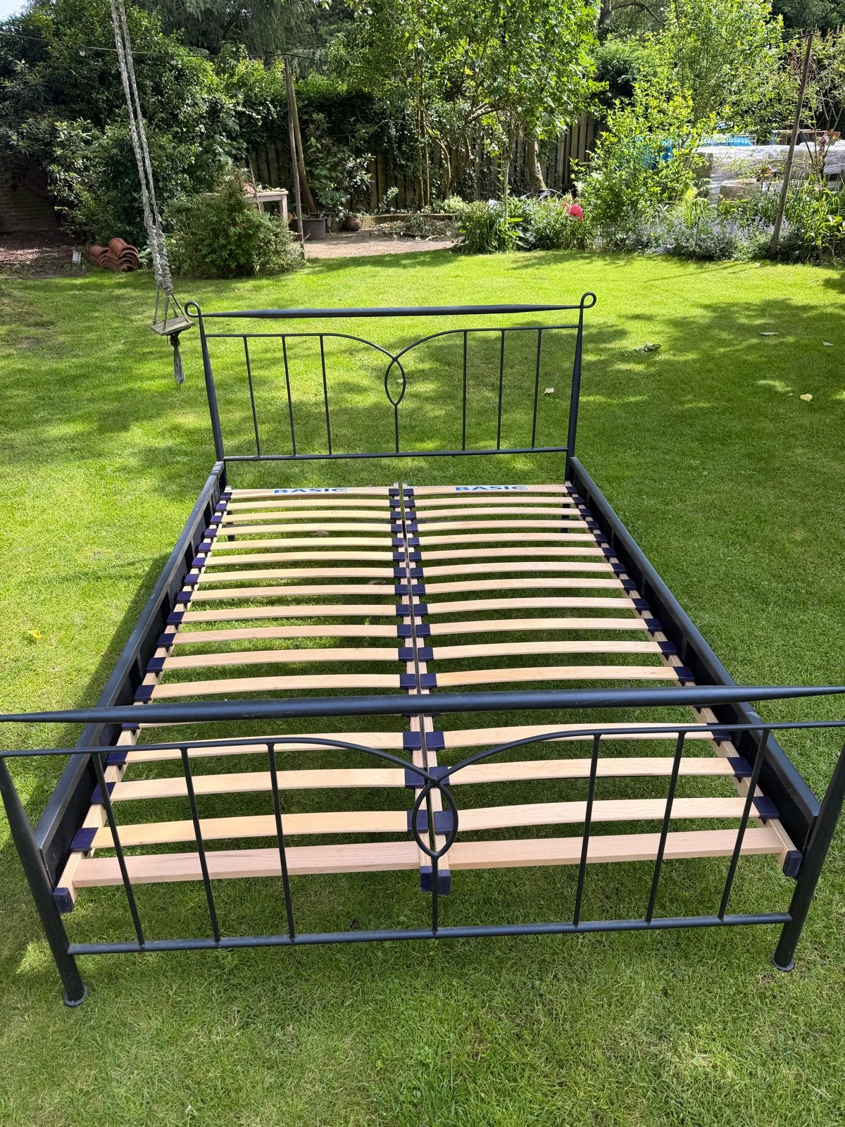 Tweepersoons metalen bedframe met lattenbodem, Huis en Inrichting, Gebruikt, Zwart, Tweepersoons, 200 cm