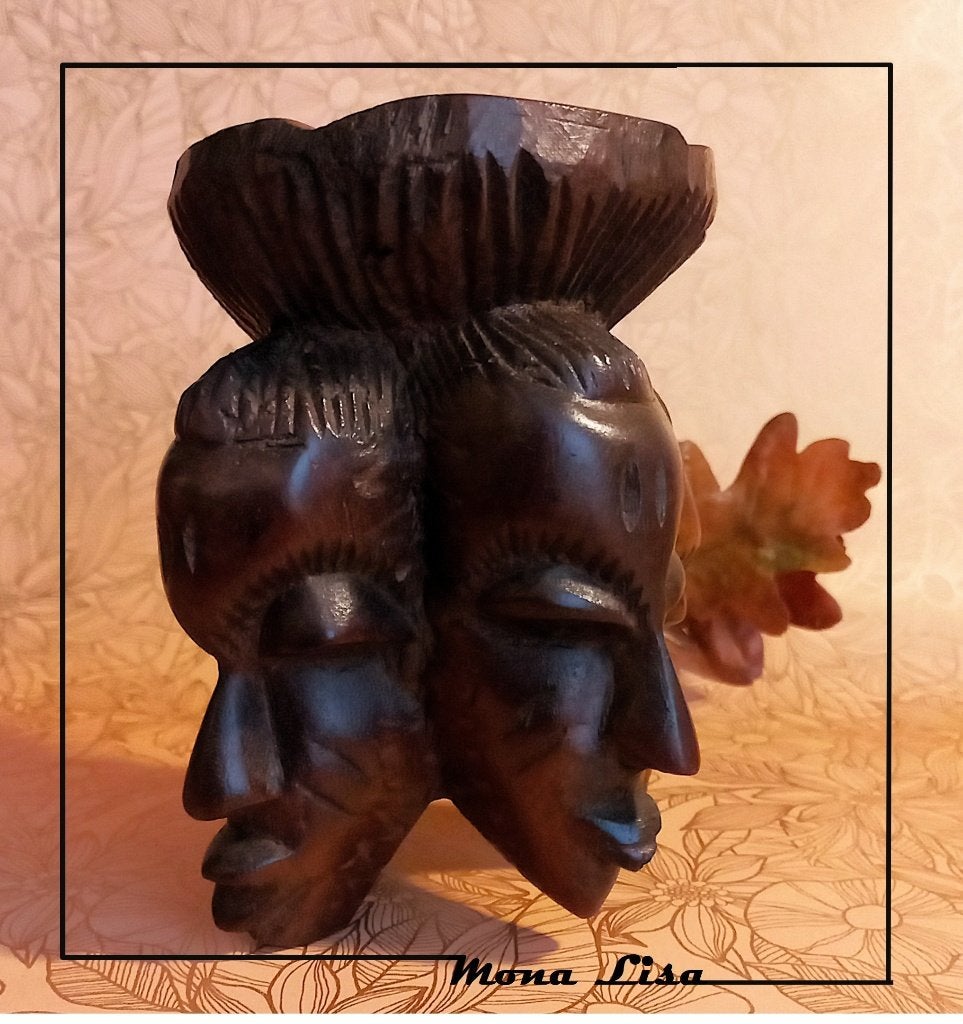 Asbak Afrikaans Houtsnijwerk, 14 cm hoog, Ophalen of Verzenden, Zo goed als nieuw, Asbak