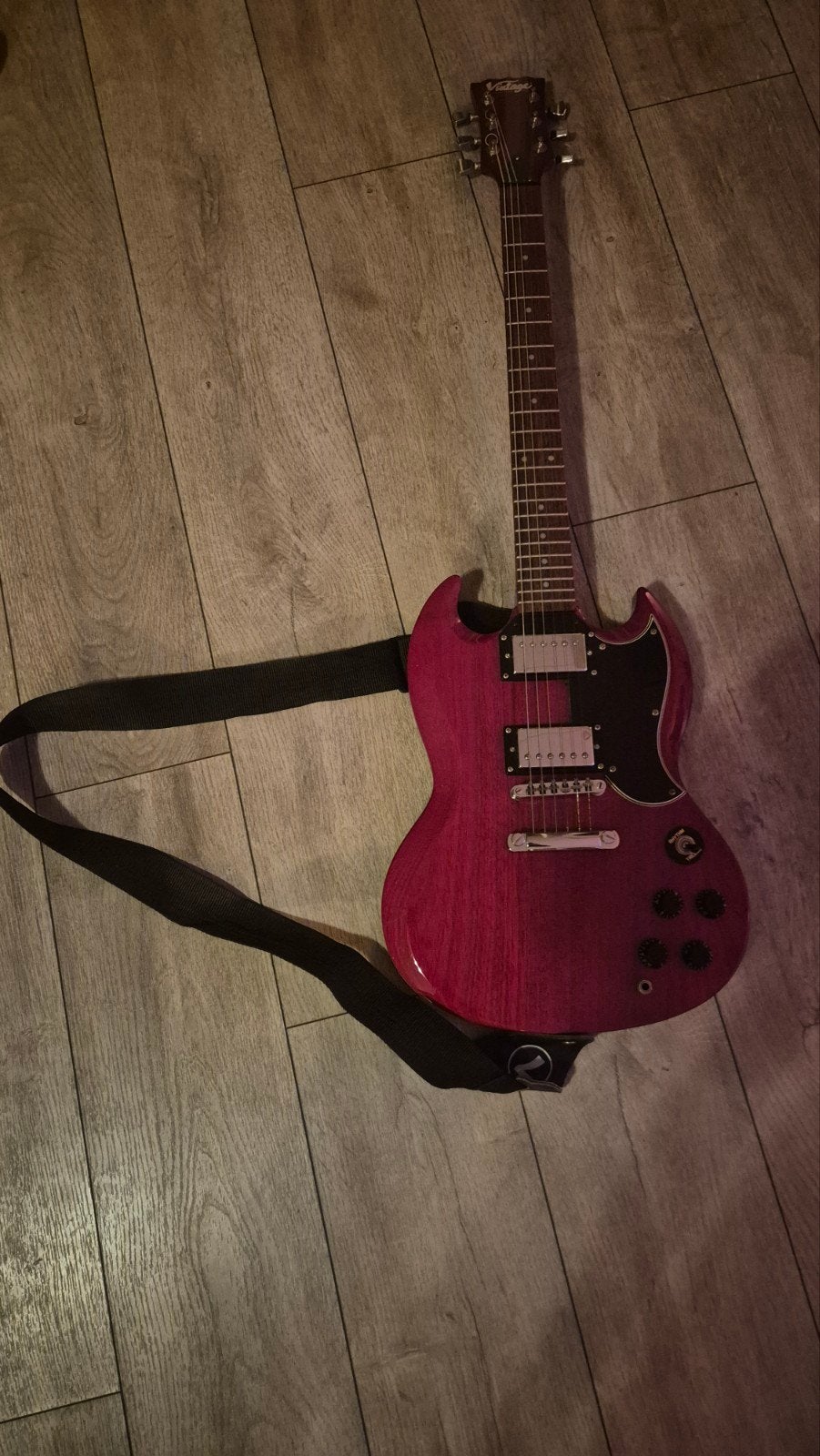 Vintage  gitaar met hoes, band en eventueel versterker, Gebruikt, Met versterker, Solid body, Ophalen