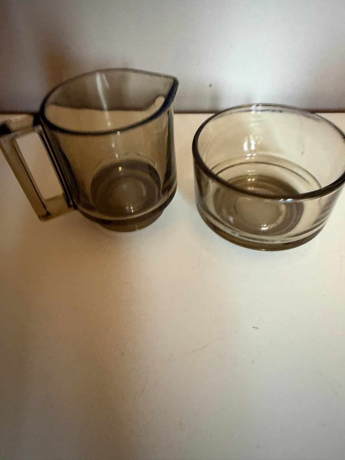 Vintage bruin glazen melkkan en suikerpot set, Antiek en Kunst, Ophalen of Verzenden