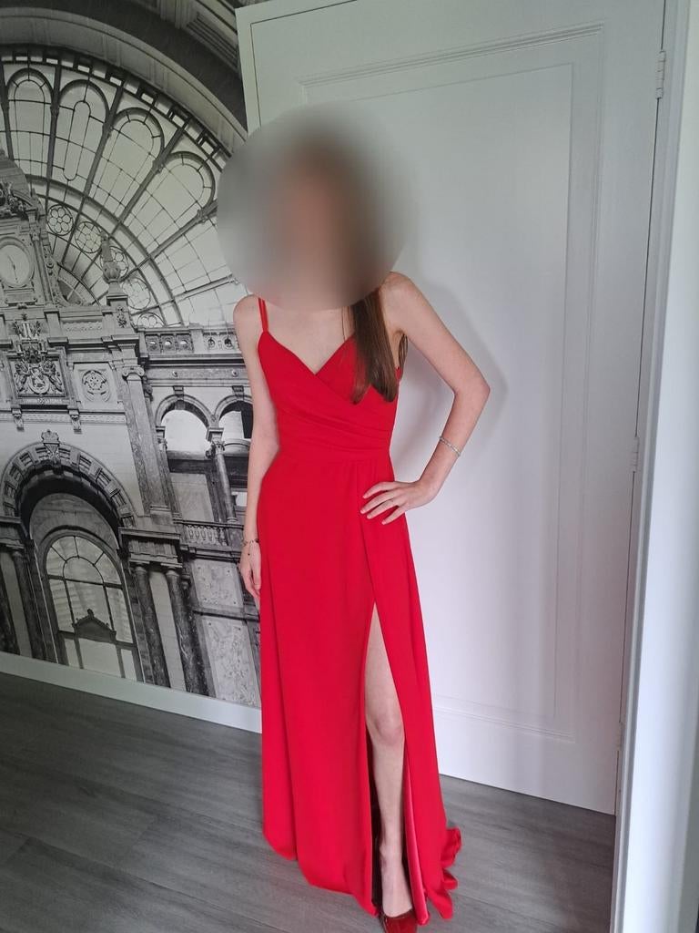 Prachtige rode galajurk maat XS met split, Kleding | Dames, Gelegenheidskleding, Zo goed als nieuw, Galajurk, Maat 34 (XS) of kleiner