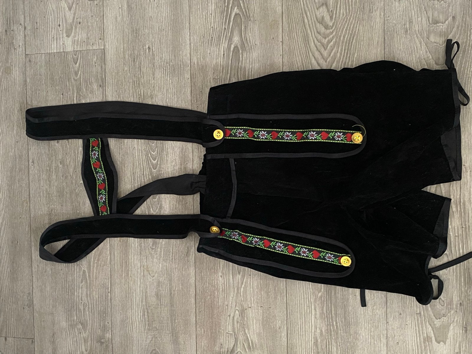 Oktoberfest outfit - Maat M, Ophalen, Zo goed als nieuw