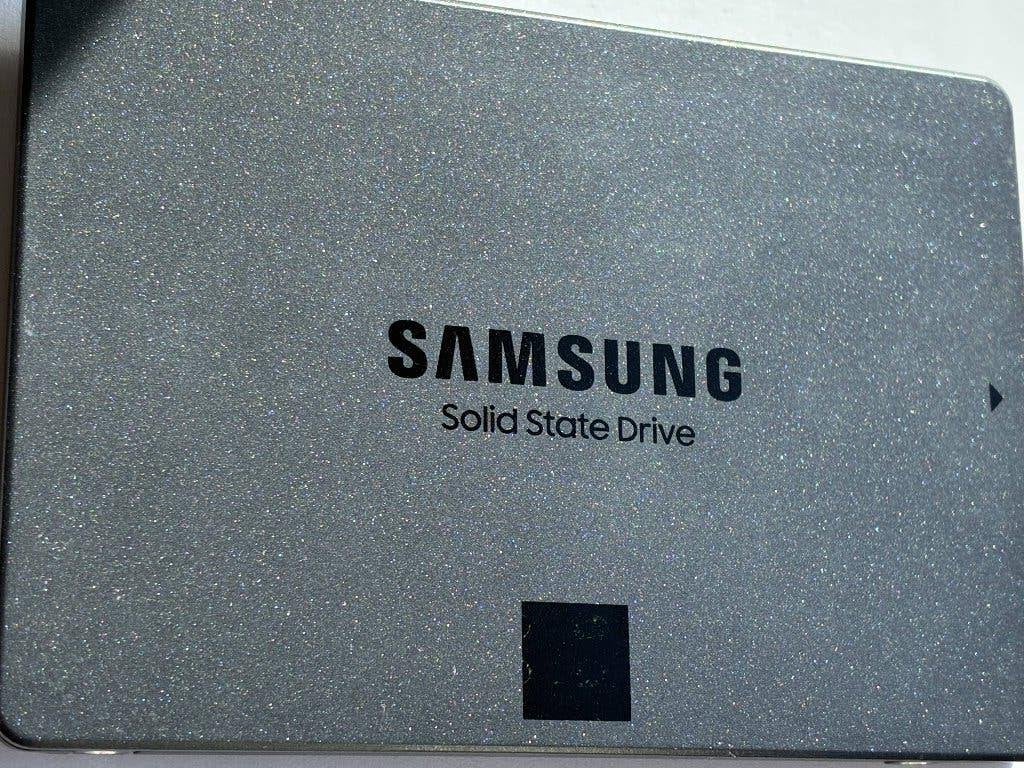 Samsung 870 QVO 1TB, Computers en Software, Intern, SSD, Ophalen of Verzenden, Zo goed als nieuw