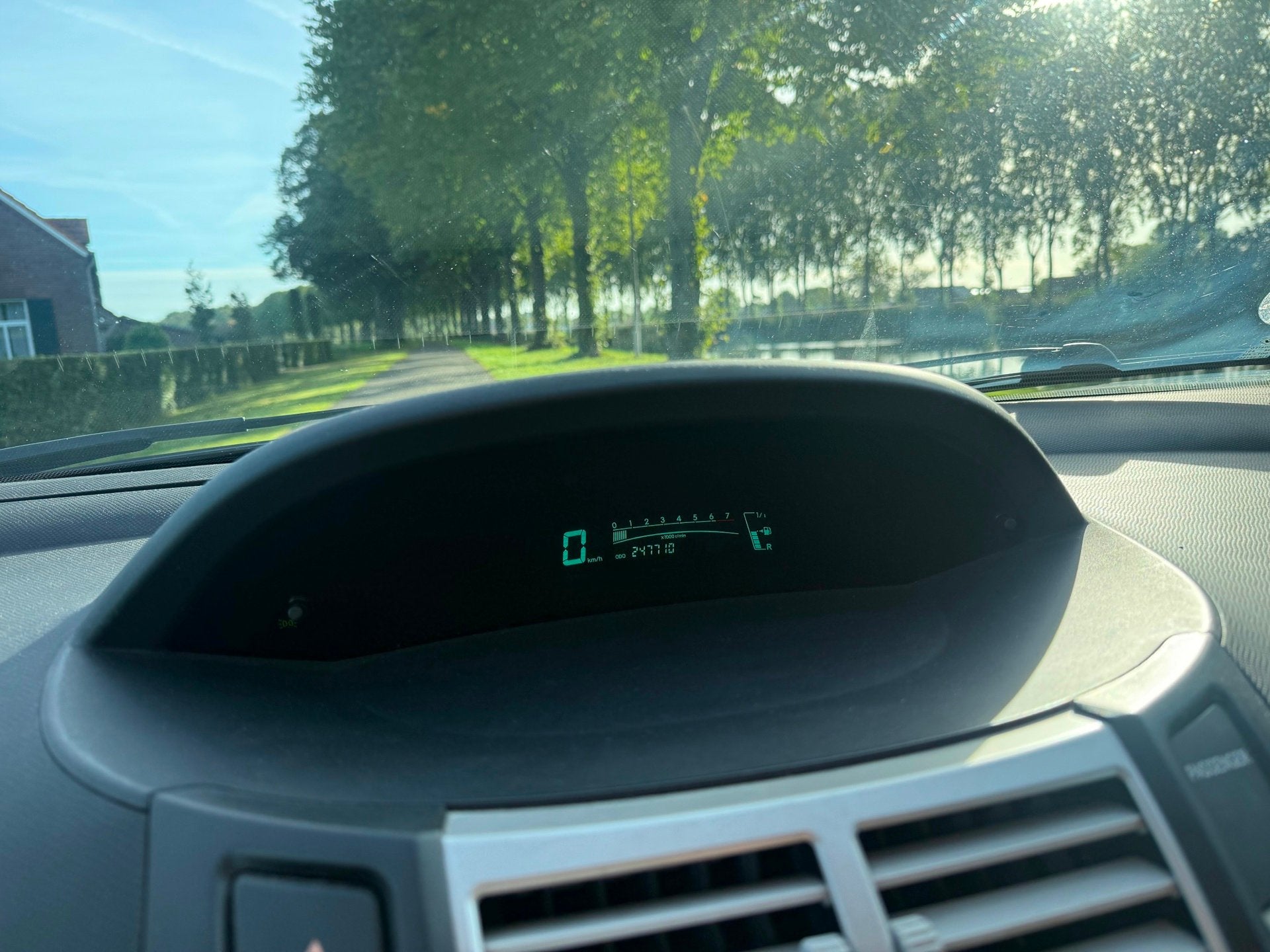 Foto 12 van Toyota Yaris 1.3 VVTi Luna|Airco|5-Deurs|Nieuwe apk