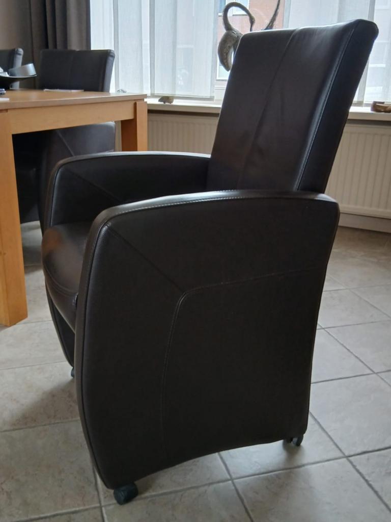 4 bruine lederen eetkamerstoelen met wieltjes, Ophalen, Gebruikt, Bruin, Leer