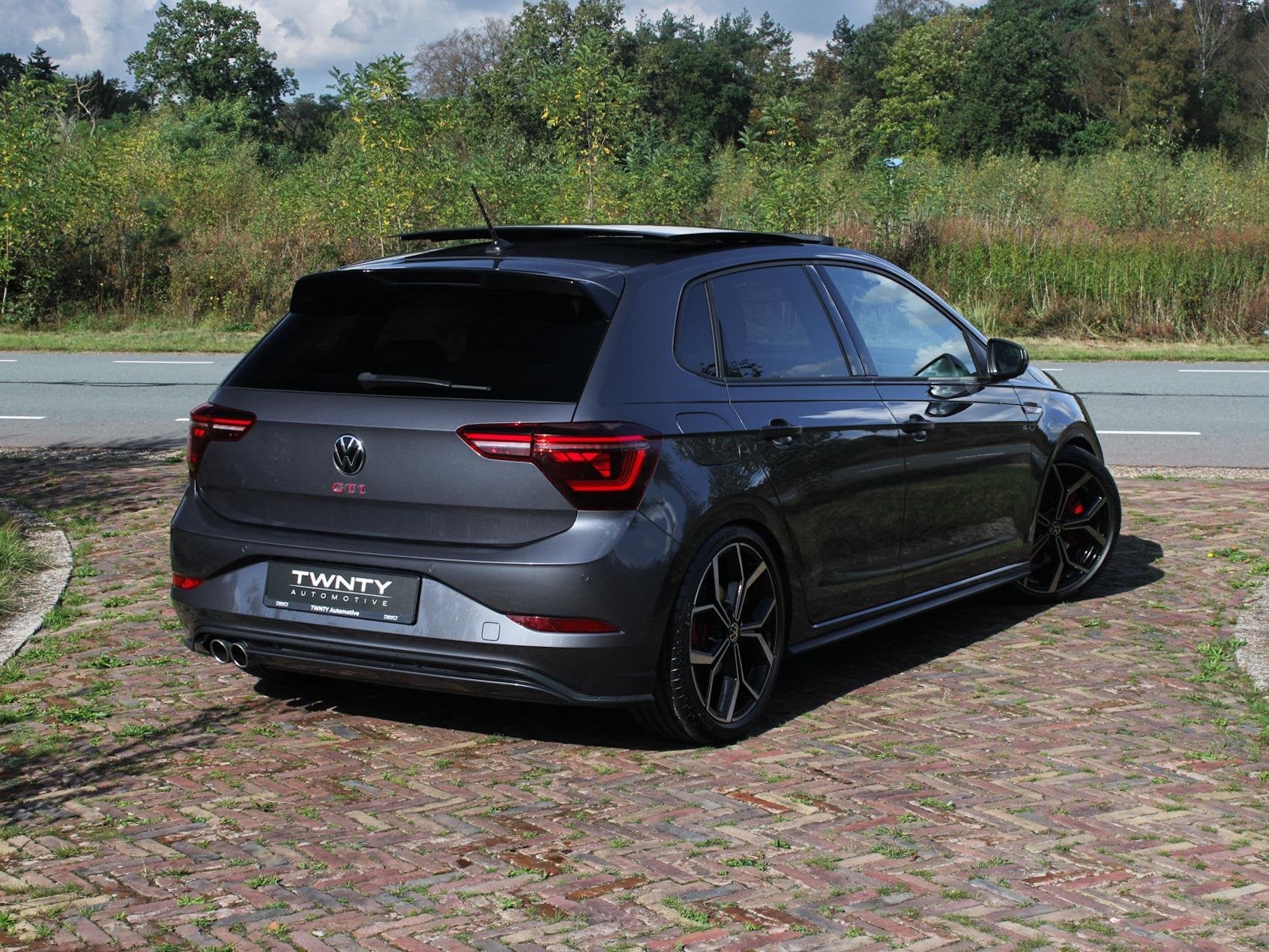 Foto 3 van Volkswagen Polo GTI 2.0 TSI DSG |IQ.LIGHT|Pano|Beats|ACC|KW