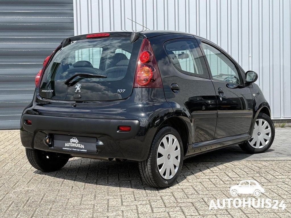 Peugeot 107 1.0 Active NL-AUTO|AIRCO|1-EIGENAAR|5DRS, Voorwielaandrijving, Euro 5, Gebruikt, Zwart