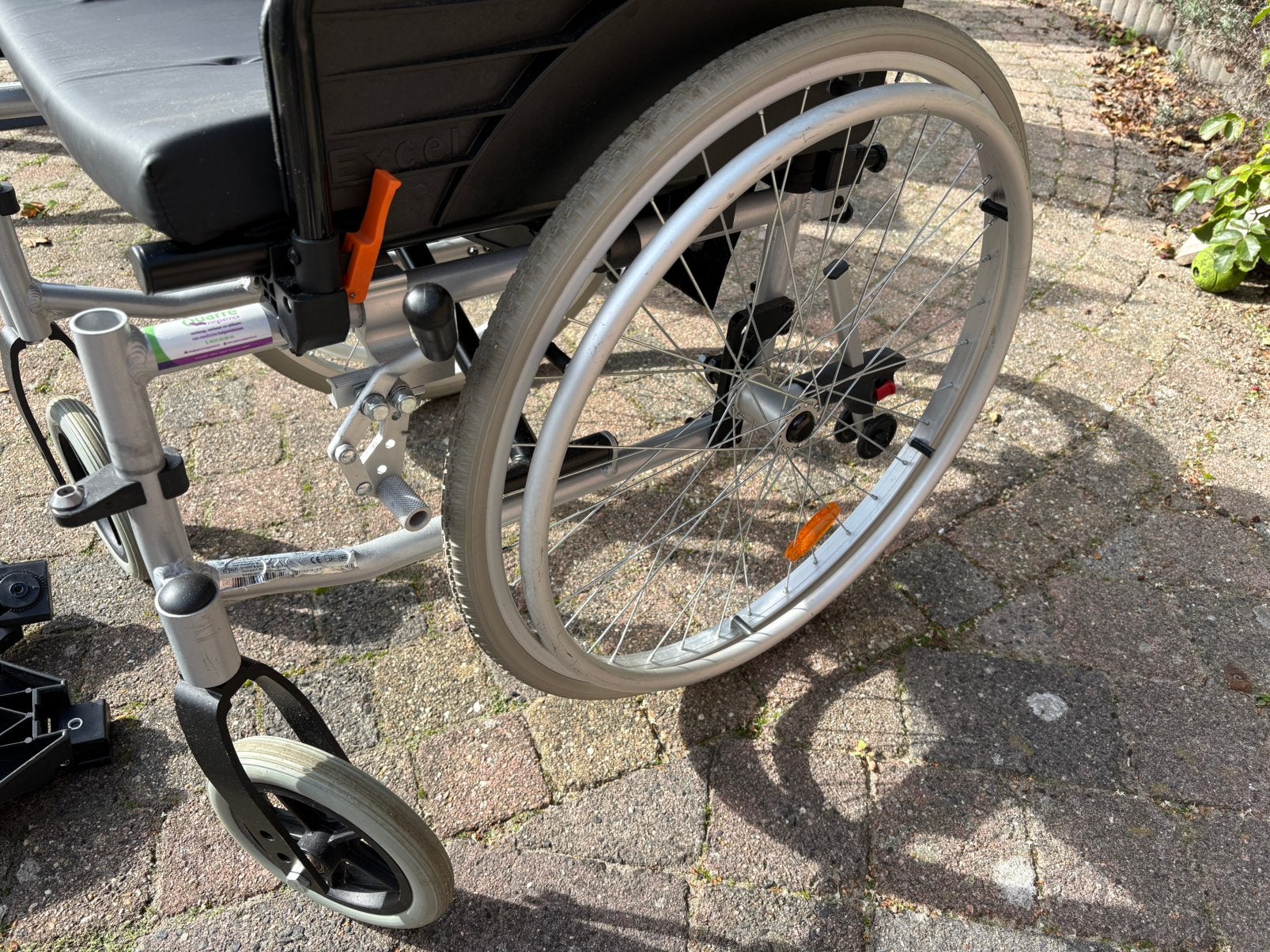 Rolstoel lichtgewicht, inklapbaar met afneembare voetsteunen, Ophalen, Inklapbaar, Zo goed als nieuw, Duwrolstoel