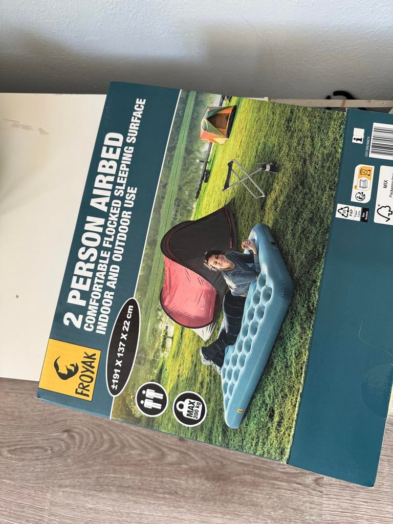 Air mattress - Froyak 2-persoons luchtbed 191x137 cm, Ophalen of Verzenden, Nieuw, 2-persoons