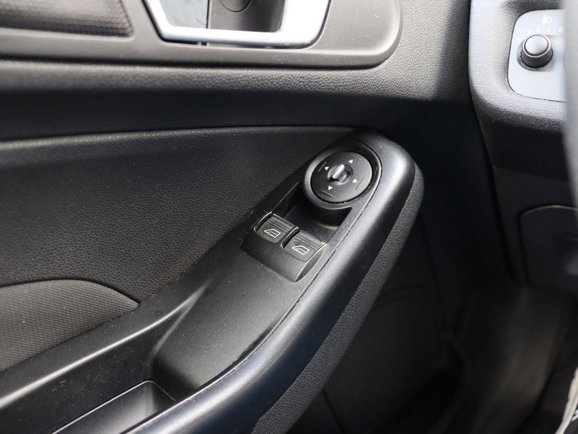 Foto 14 van Ford Fiesta 1.0 Style airco org Nederlands
