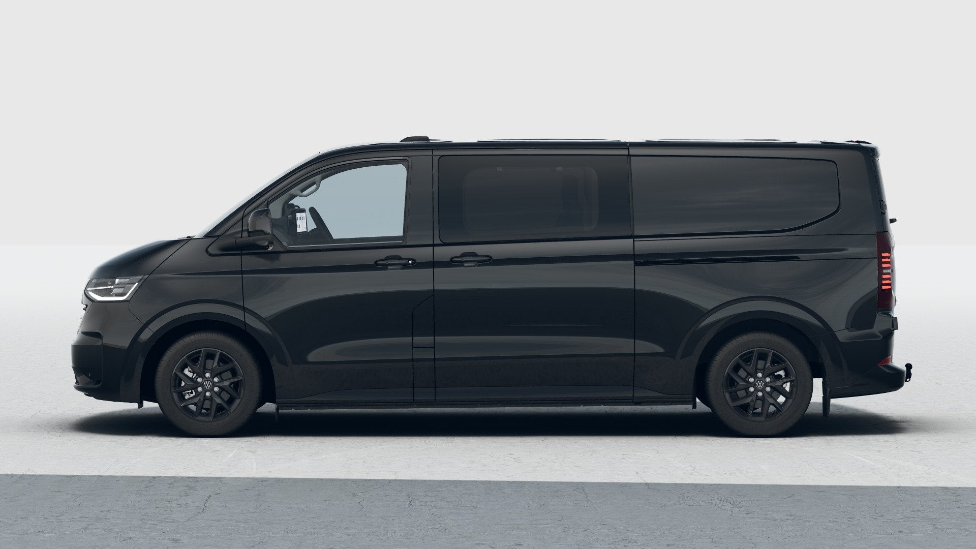 Volkswagen e-Transporter Dubbele Cabine 32 L2H1 218pk 71 kWh, 12 maanden, Achterwielaandrijving, Zwart, 71 kWh