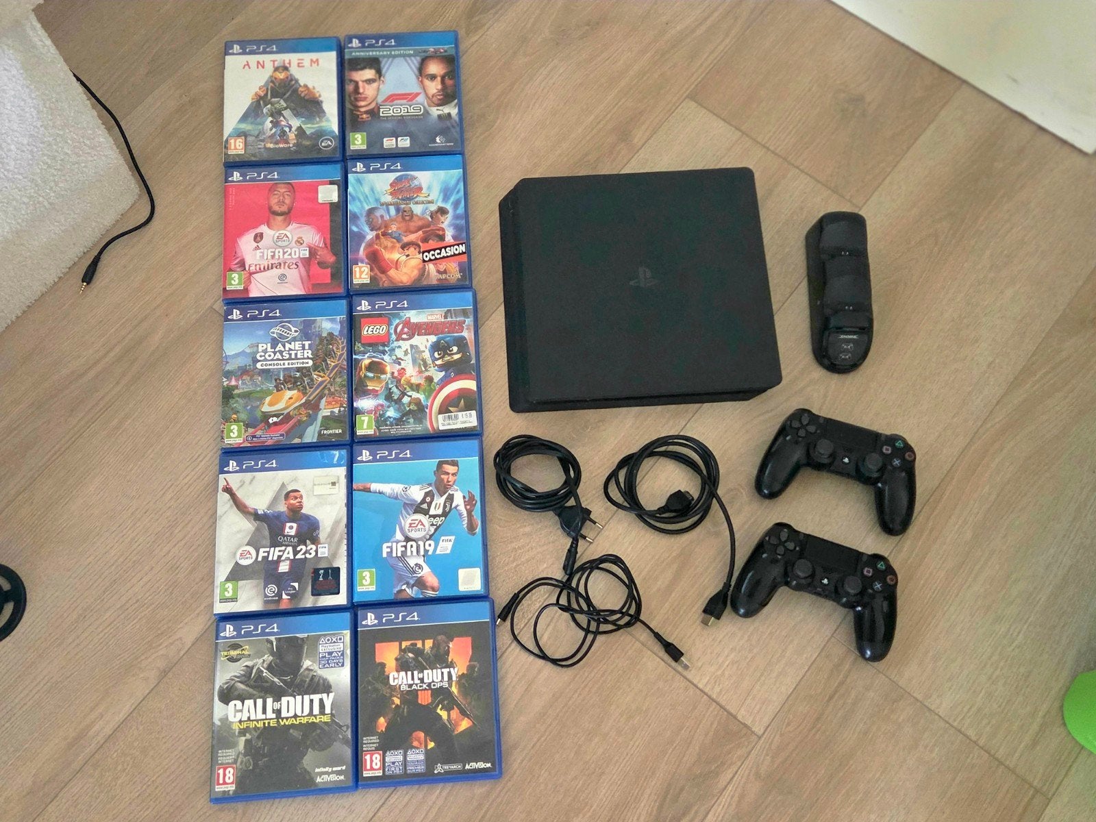 PS4 + controllers, Ophalen of Verzenden, Met 2 controllers, Original