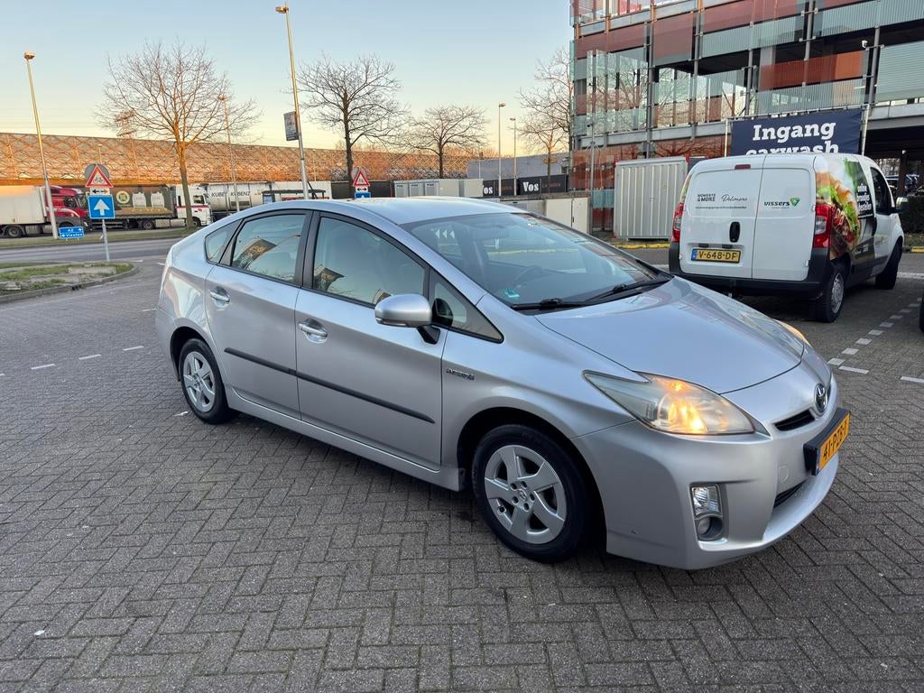 Toyota Prius 1.8 Full Hybrid 136PK 2011| APK 05-2027, Auto's, Stof, 4 cilinders, Origineel Nederlands, Prius