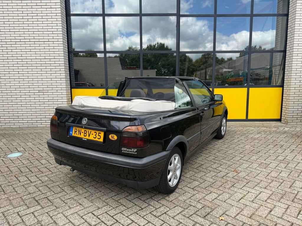 Volkswagen Golf Cabriolet 1.8 Avantgarde, elektrische kap (, Gebruikt, Beige, 4 cilinders, Cabriolet