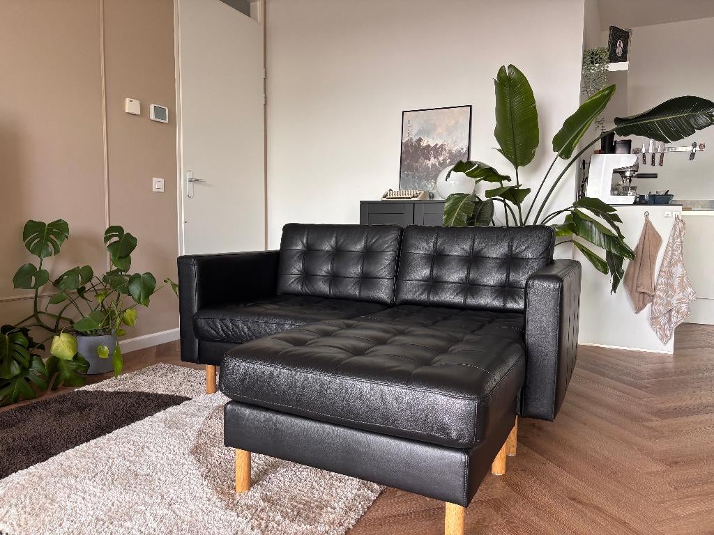 IKEA Landskrona 2-zits bank + hocker – zwart leer ZGAN, Ophalen, 150 tot 200 cm, Hoekbank, Tweepersoons