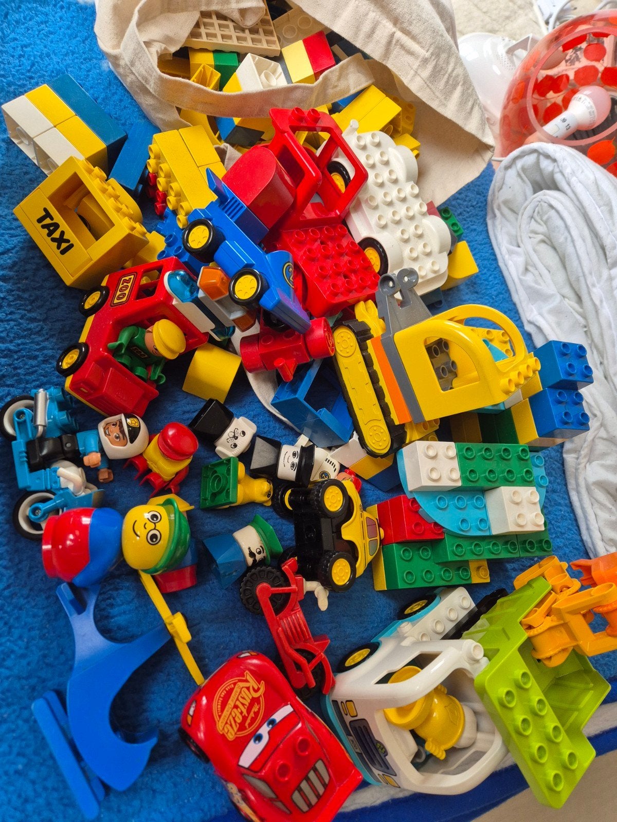 Grote zak met diverse LEGO Duplo blokken en onderdelen, Gebruikt, Ophalen of Verzenden, Inclusief minifiguren, Duplo