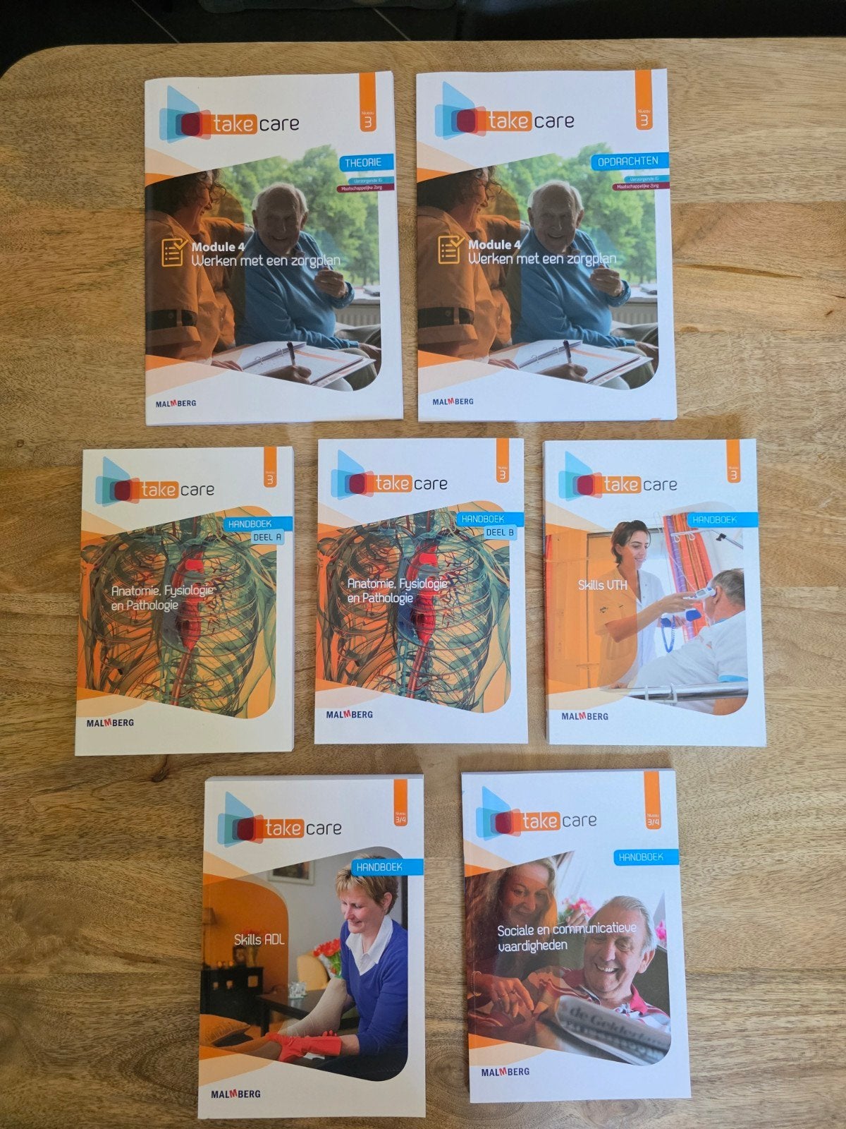 Take Care Studieboeken Zorg Niveau 3/4 | Nieuwstaat, Boeken, Ophalen, Nieuw, MBO