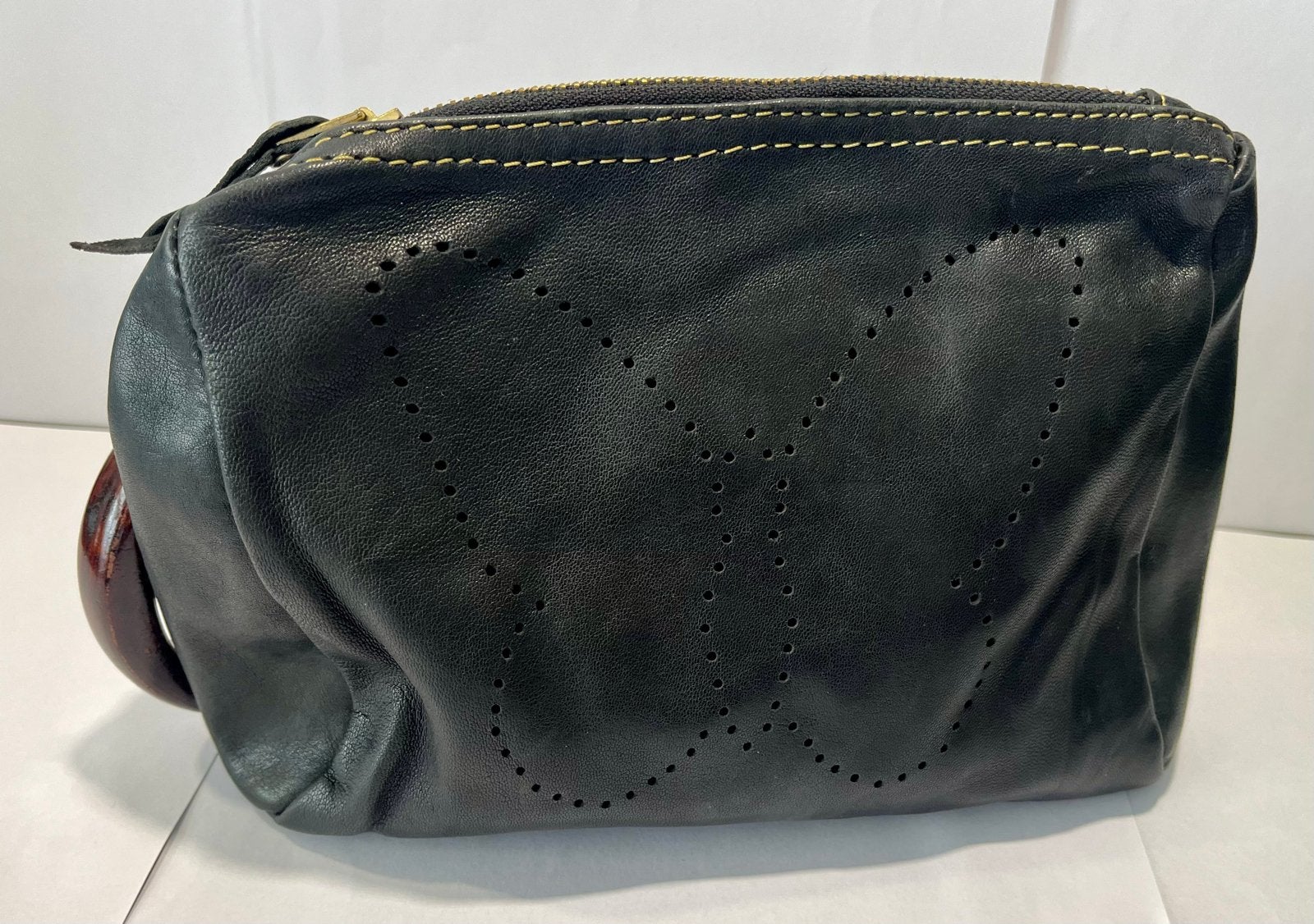 Zwarte leren clutch met houten handvat, Ophalen of Verzenden, Gebruikt, Zwart, Avondtasje