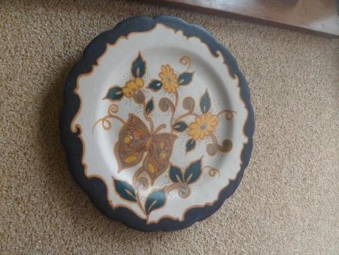 Wandbord plateel schotel diameter bord 27,5 cm vlinder decor, Ophalen of Verzenden