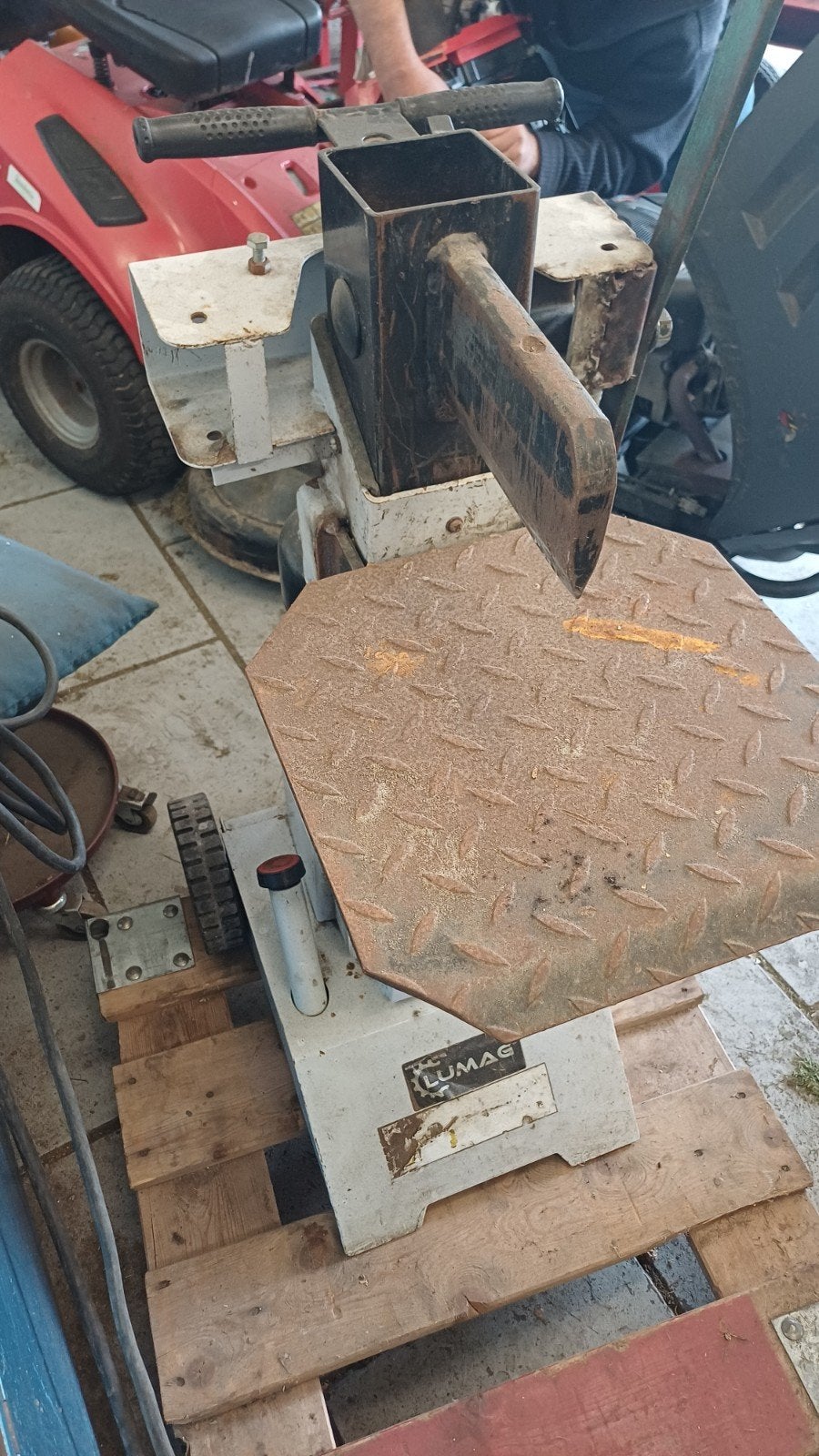 Kloofmachine 9 ton, Tuin en Terras, Ophalen, Gebruikt, Elektrisch, Lumag