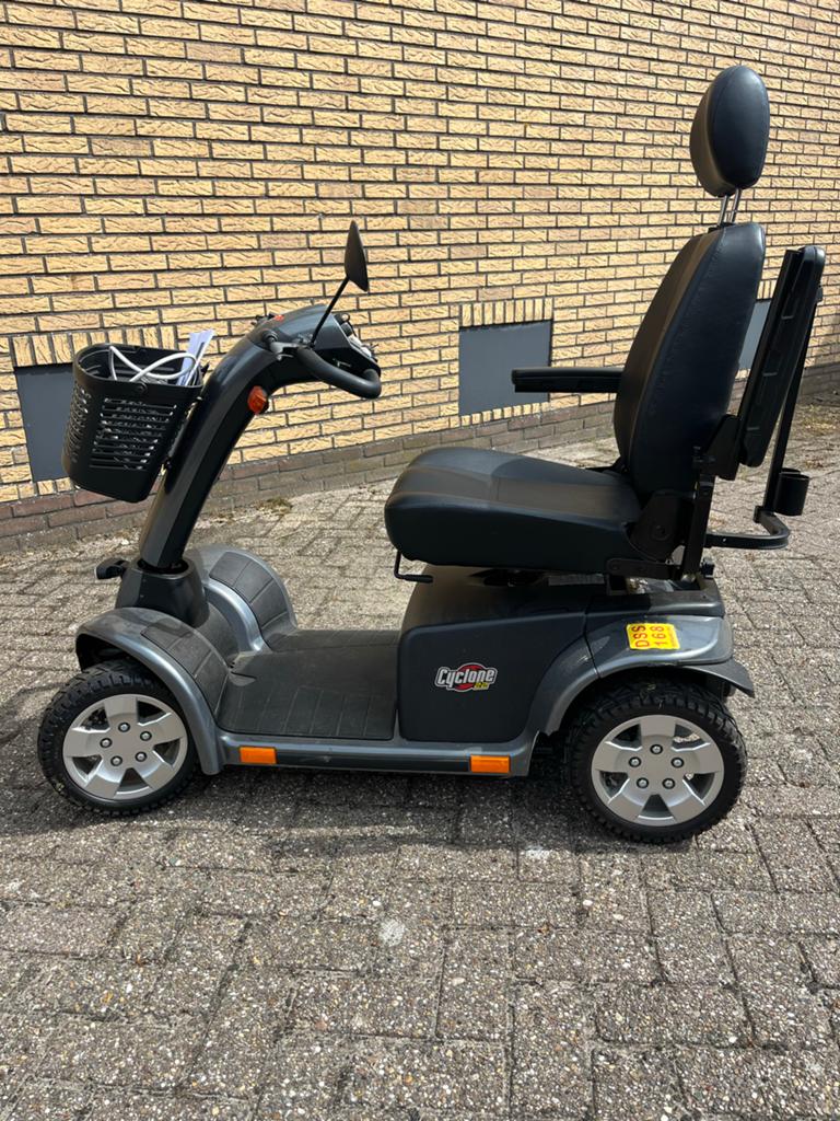 Scootmobiel, Ophalen
