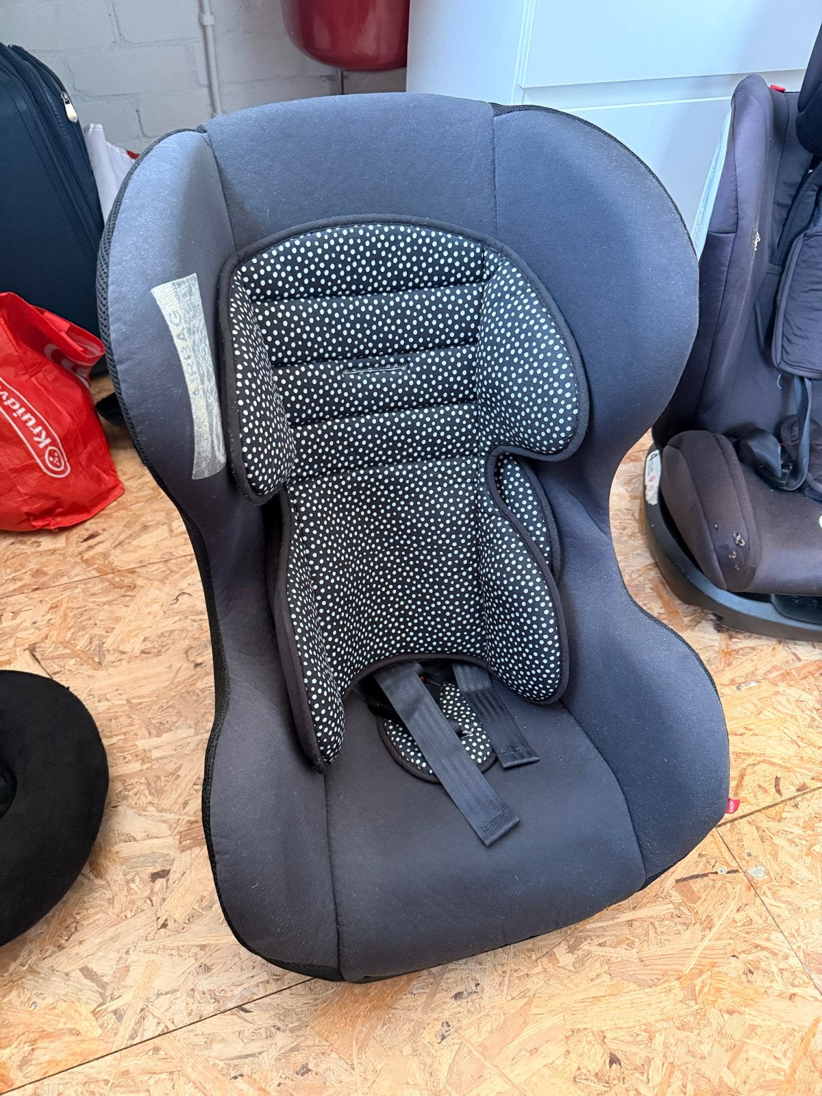 2x baby autostoel 0-18 kg met slaapstand GRATIS, 0 t/m 18 kg, Slaapstand, Ophalen, Overige merken