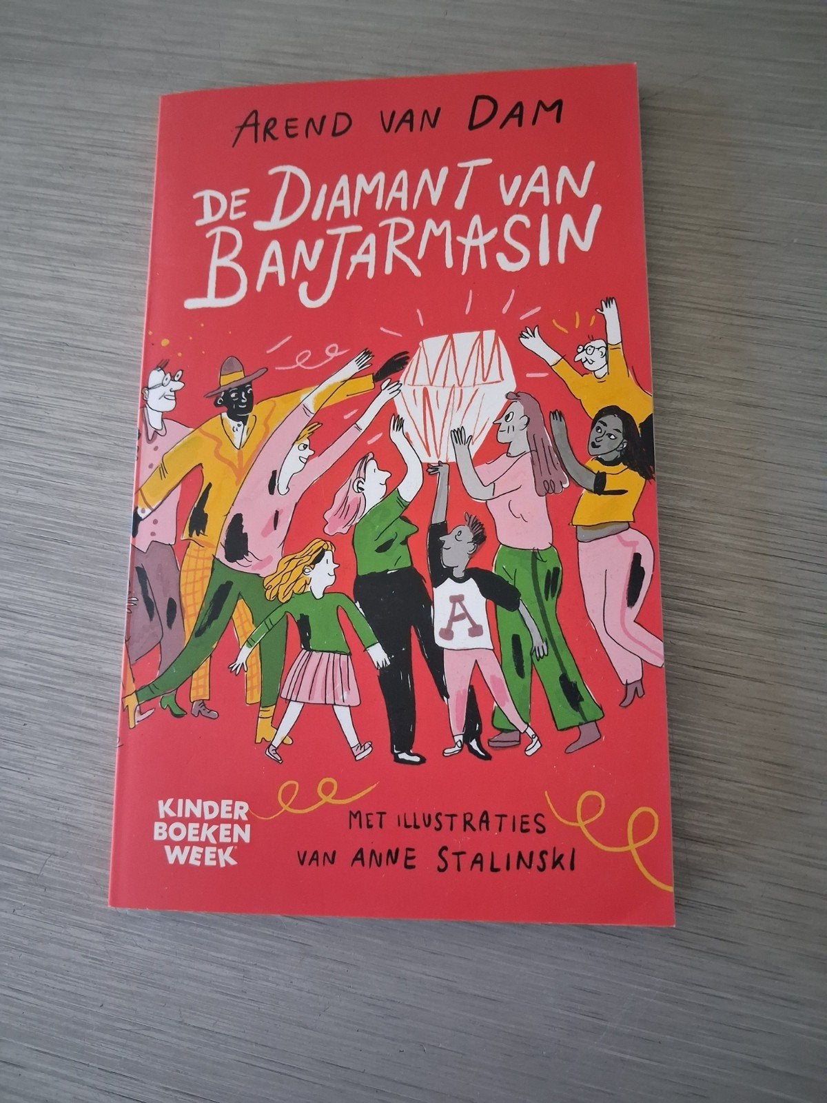 De Diamant van Banjarmasin- Arend van Dam (Kinderboekenweek, Boeken, Ophalen of Verzenden, Zo goed als nieuw, Arend van Dam, Fictie algemeen