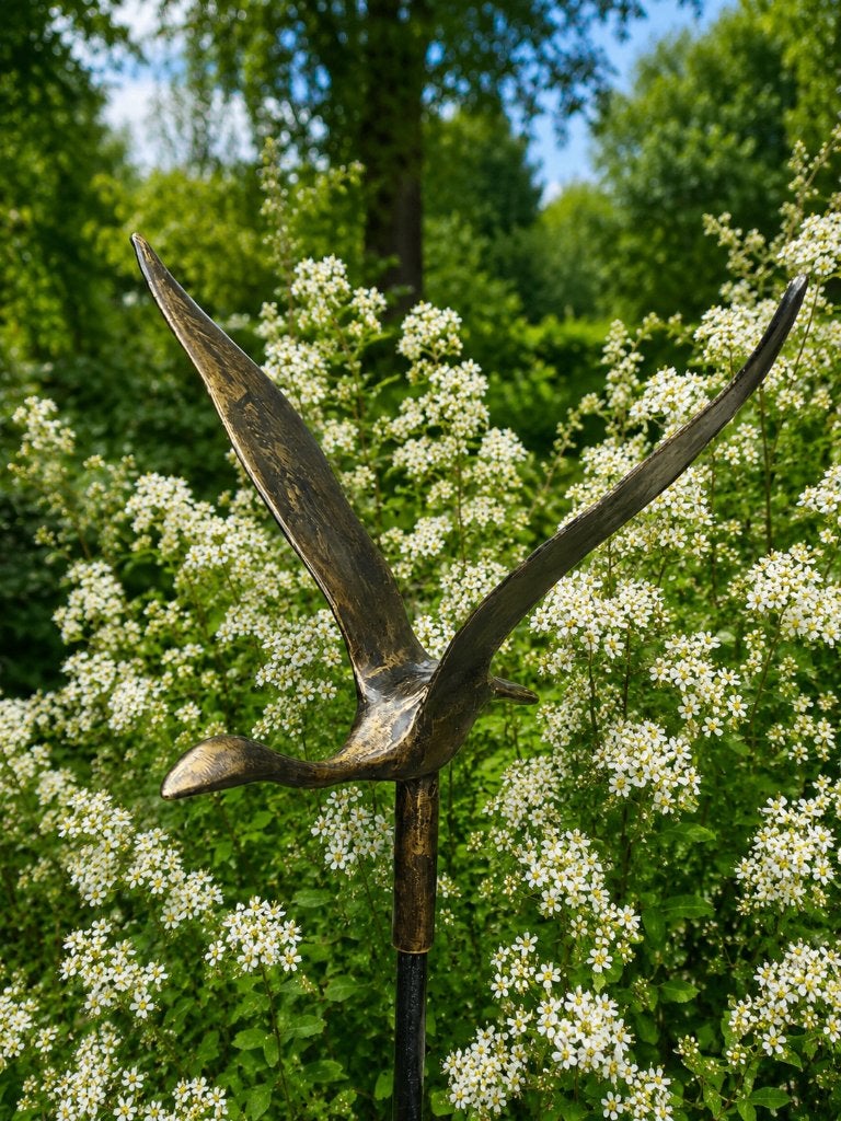VLIEGENDE ZWAAN / / TUINSTEKER / BRONS, Huis en tuin decoratie Marie, Nieuw, Info@huisentuindecoratiemarie.nl, Peize