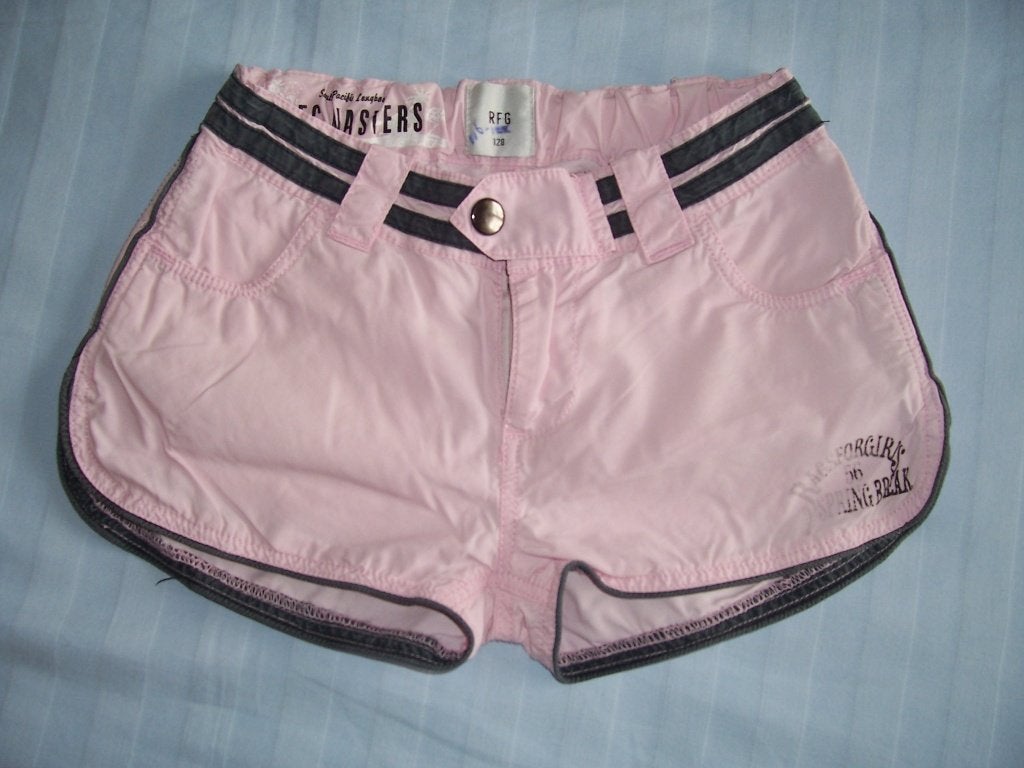 Heel leuk roze korte broekje merk RFG maat 116, Broek, Gebruikt, Meisje, Ophalen of Verzenden