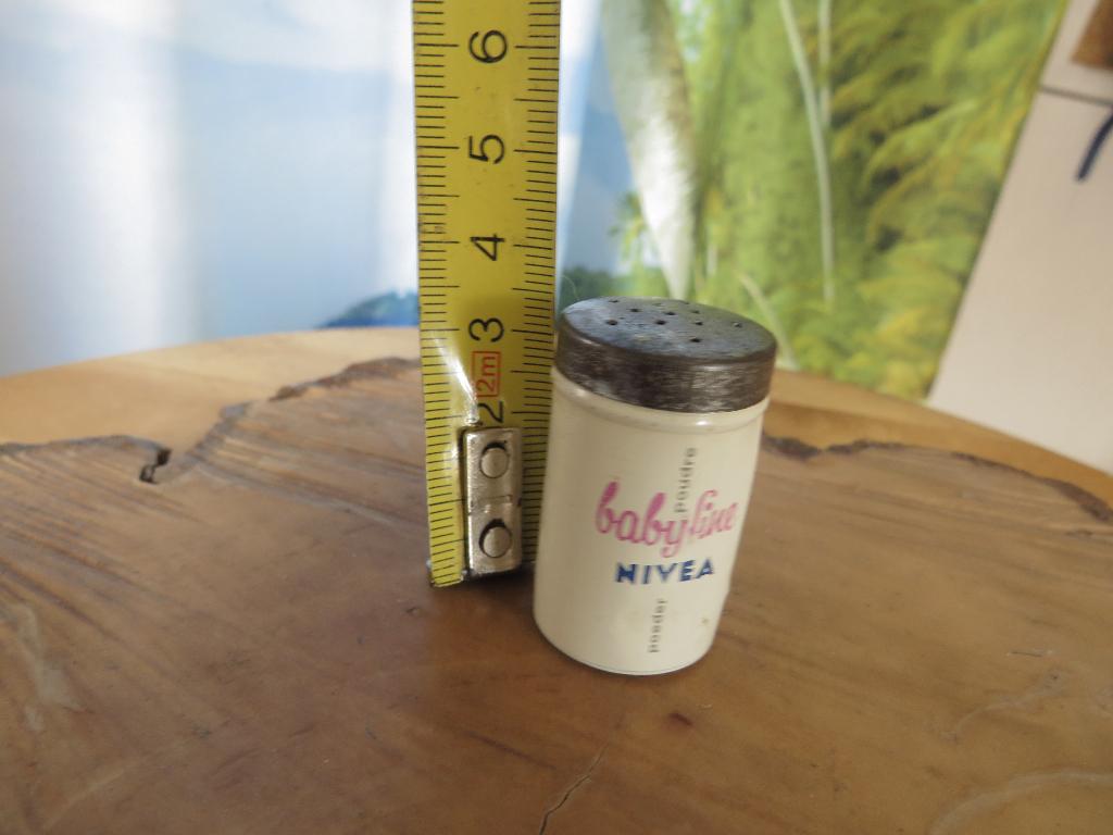 1 vintage mini bayfine nivea strooier 3,6 cm hoog, Ophalen of Verzenden