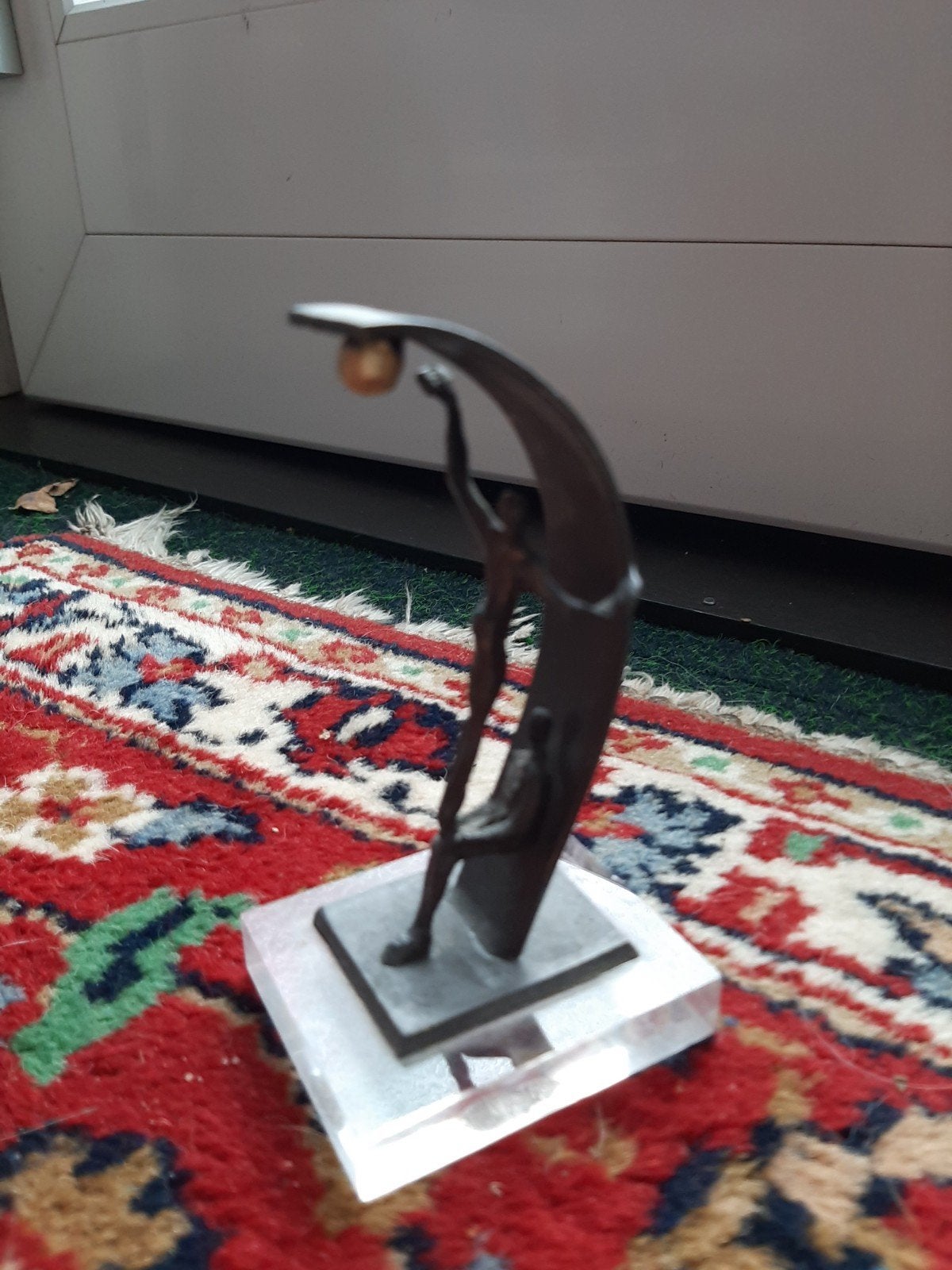 Corry Ammerlaan Beeldje 'Samen Sterk' - 13 cm, Groep mensen, Minder dan 20 cm, Ophalen of Verzenden, Op sokkel